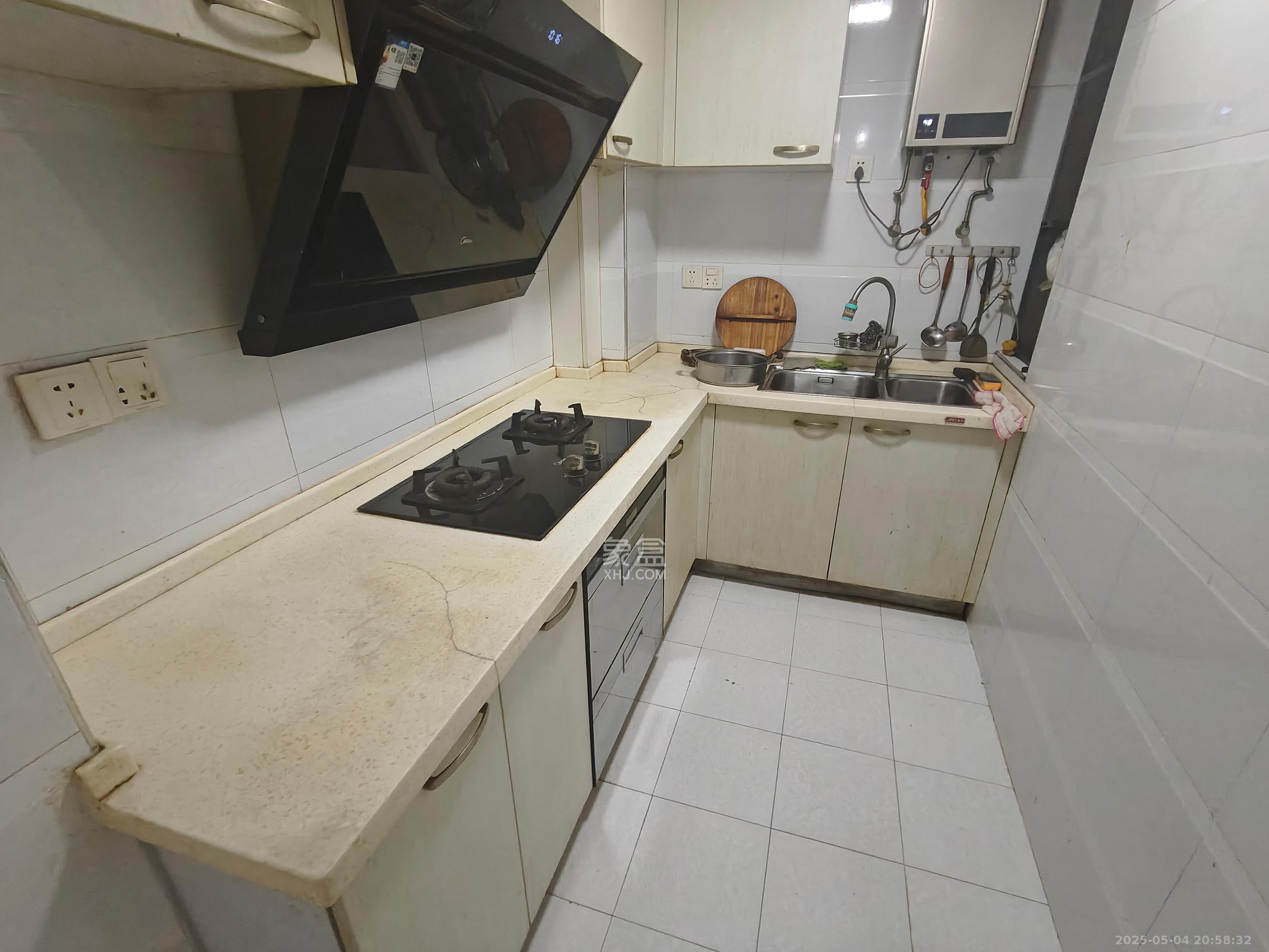 东玺门 1室0厅0卫 2300.0元/月 东玺门 1室0厅0卫 2300.0元/月室内图