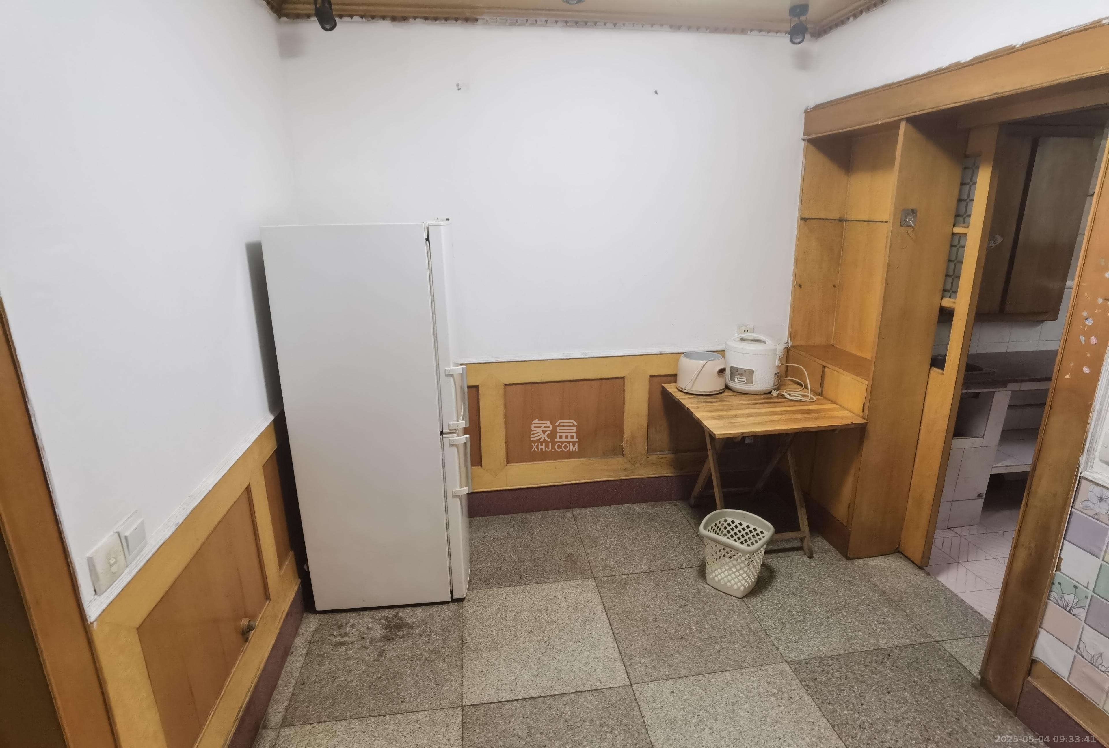 茶园坡社区(原王家冲社区) 2室1厅1卫 1300.0元/月 茶园坡社区(原王家冲社区) 2室1厅1卫 1300.0元/月室内图