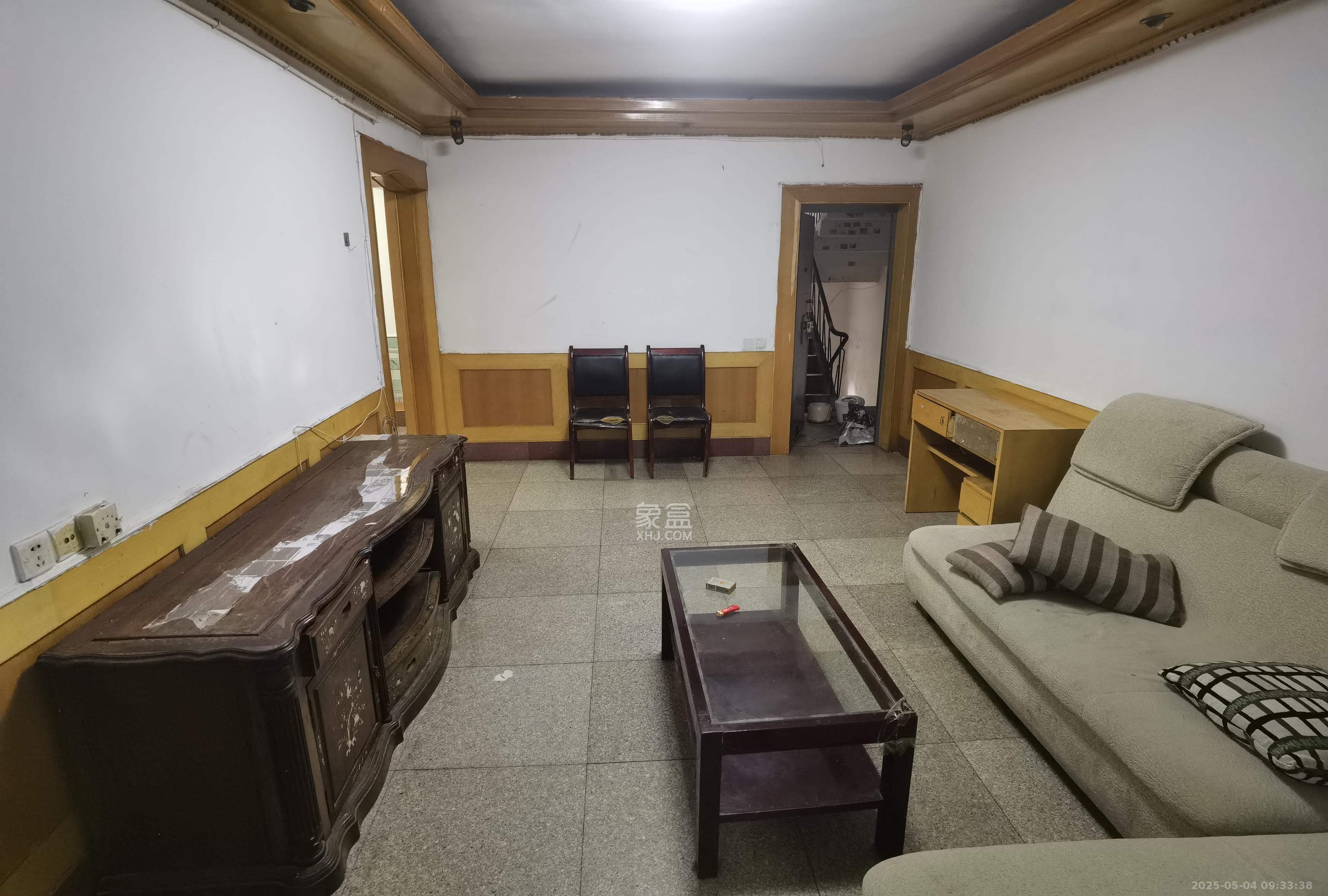 茶园坡社区(原王家冲社区) 2室1厅1卫 1300.0元/月 茶园坡社区(原王家冲社区) 2室1厅1卫 1300.0元/月室内图