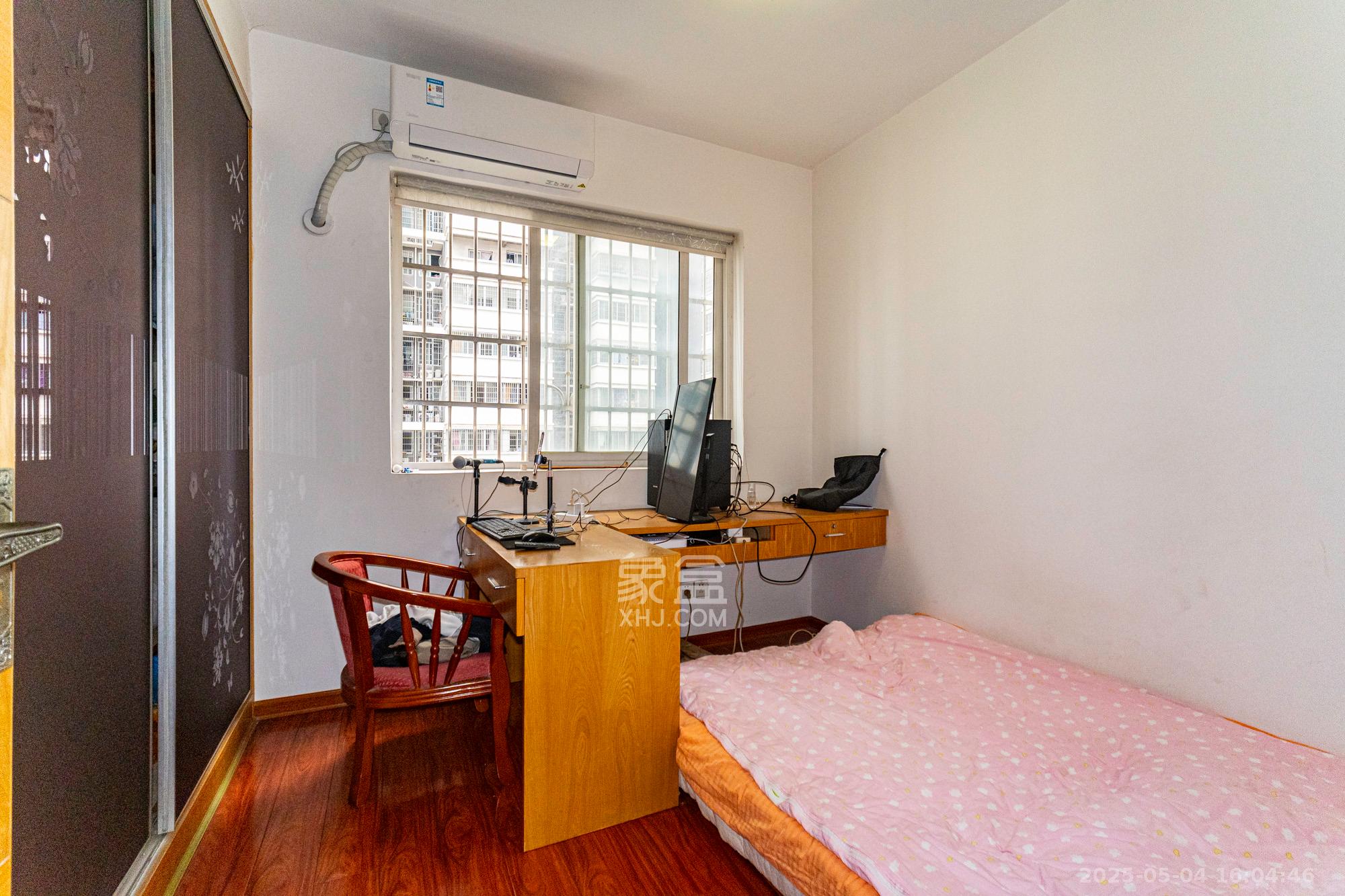 锦璨家园  4室2厅2卫    88.0万 锦璨家园  4室2厅2卫    88.0万卧室