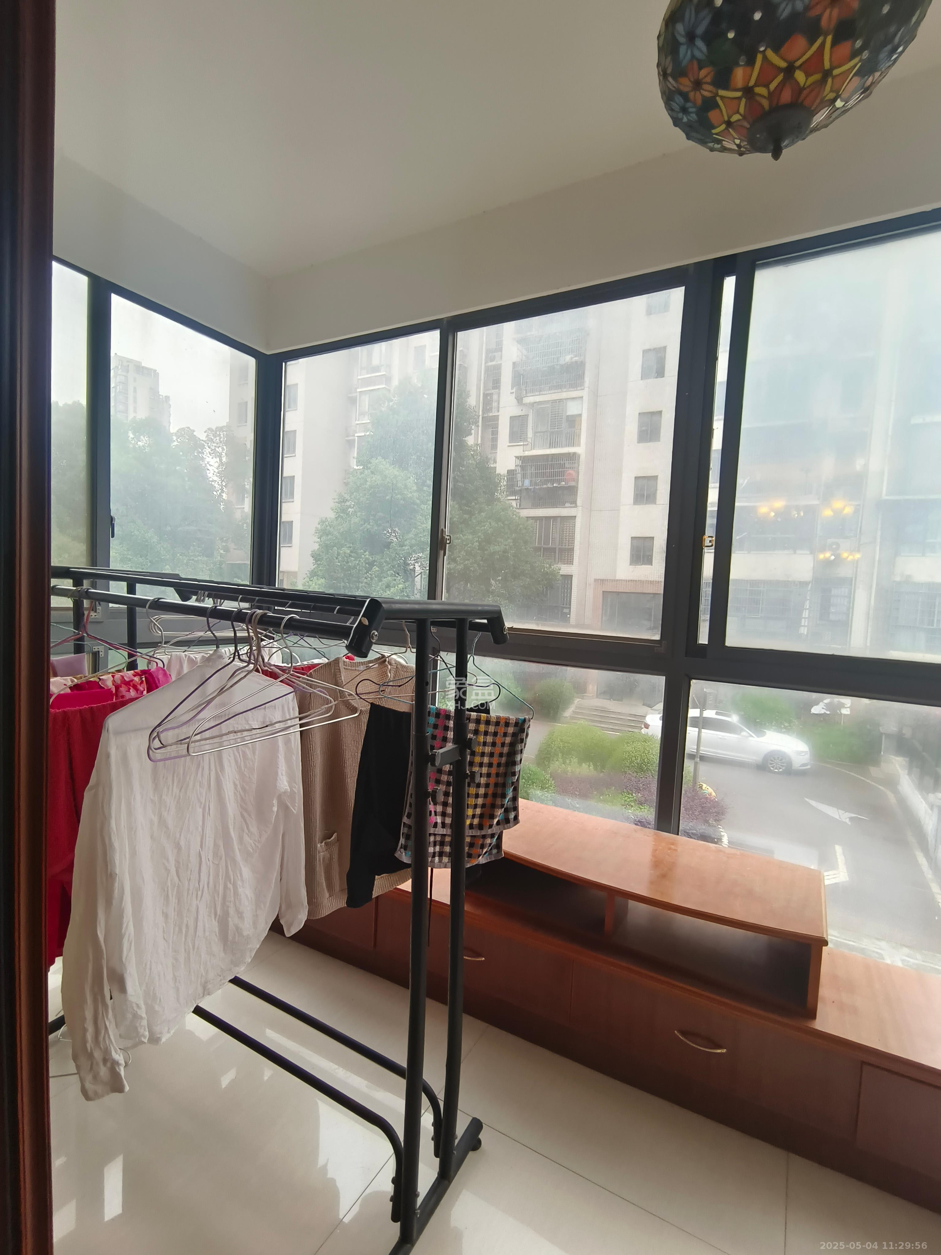 山语城一期  2室2厅2卫    2000.0元/月室内图