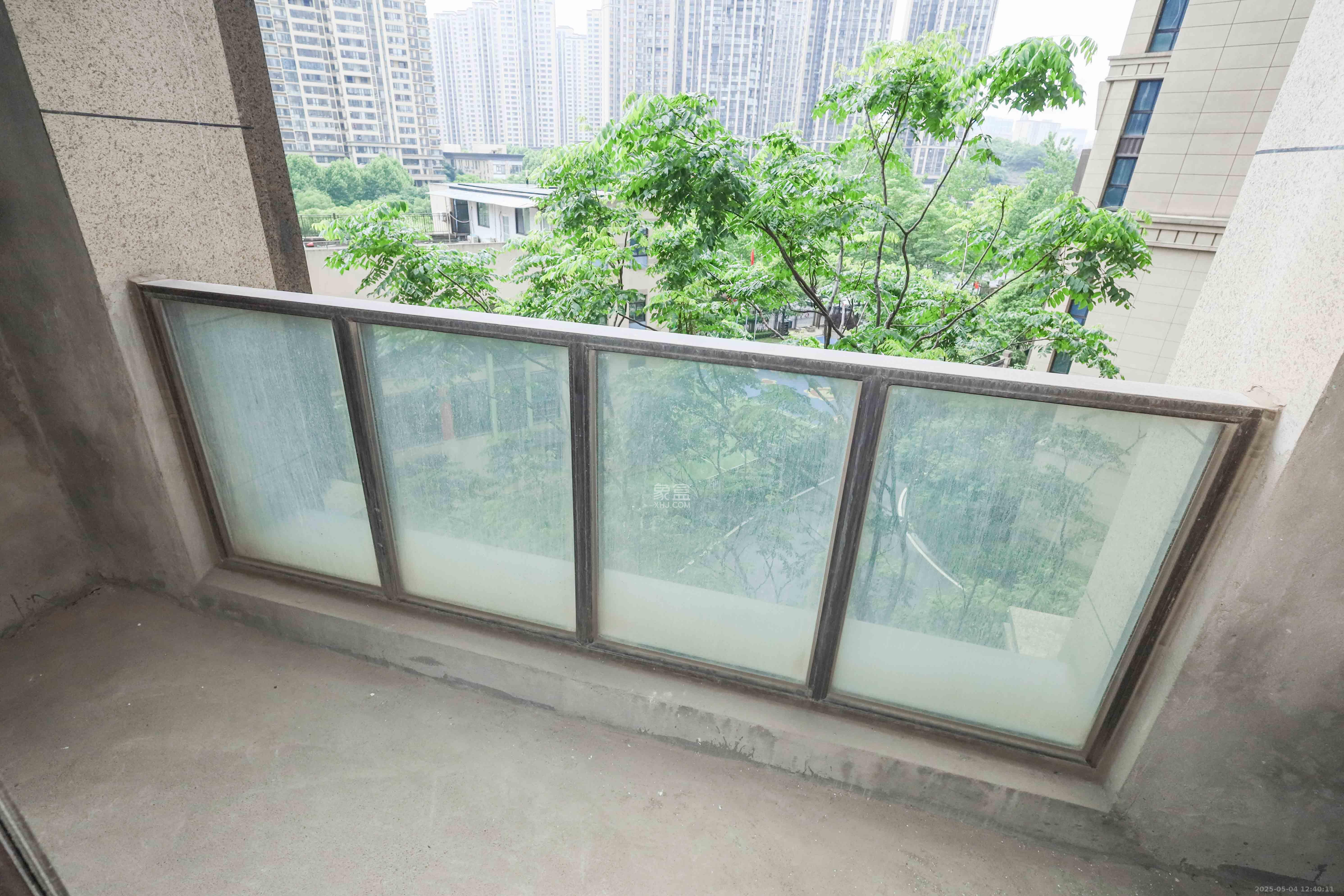 晟通牡丹舸 3室2厅2卫 180.0万 晟通牡丹舸 3室2厅2卫 180.0万阳台