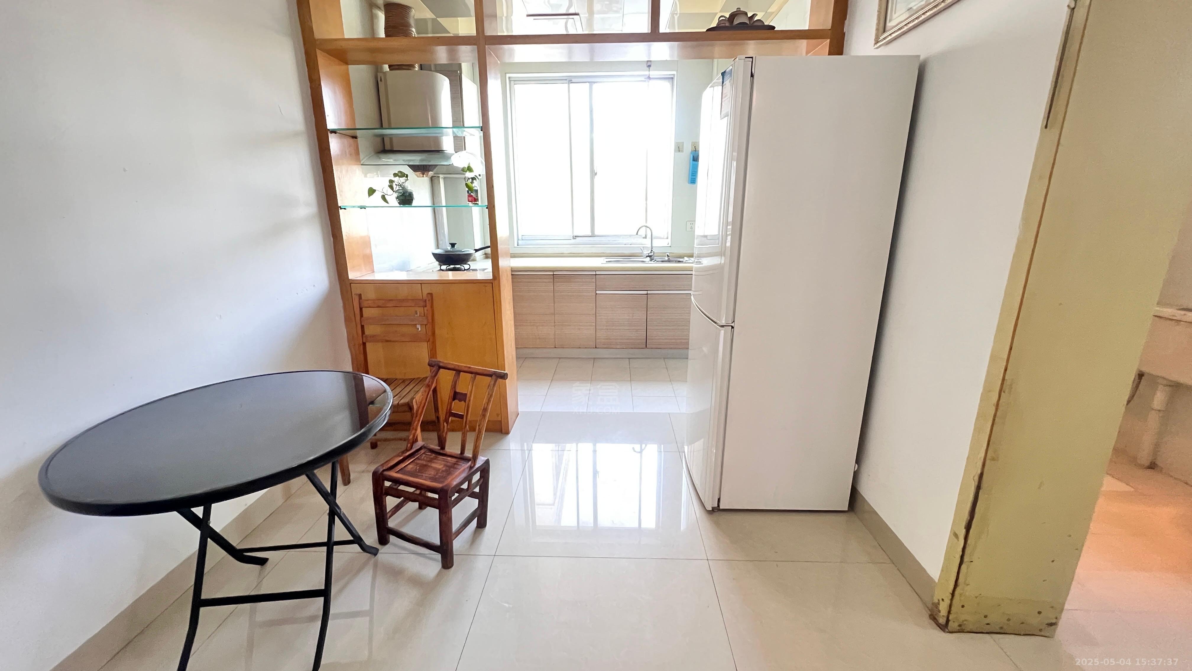 裕景龙苑 3室2厅1卫 1100.0元/月 裕景龙苑 3室2厅1卫 1100.0元/月室内图