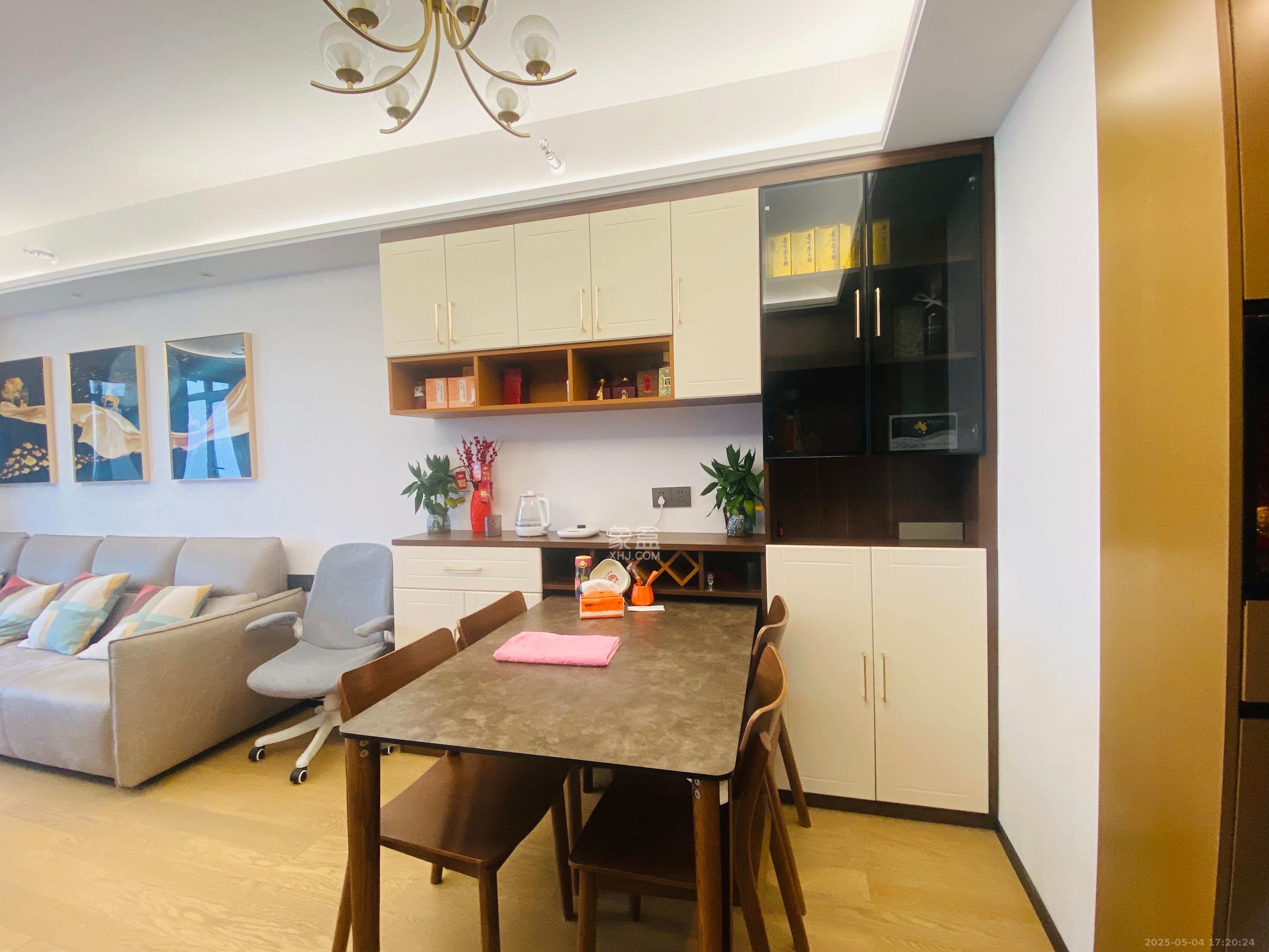 万科里金域国际  3室1厅2卫    6000.0元/月 万科里金域国际  3室1厅2卫    6000.0元/月室内图