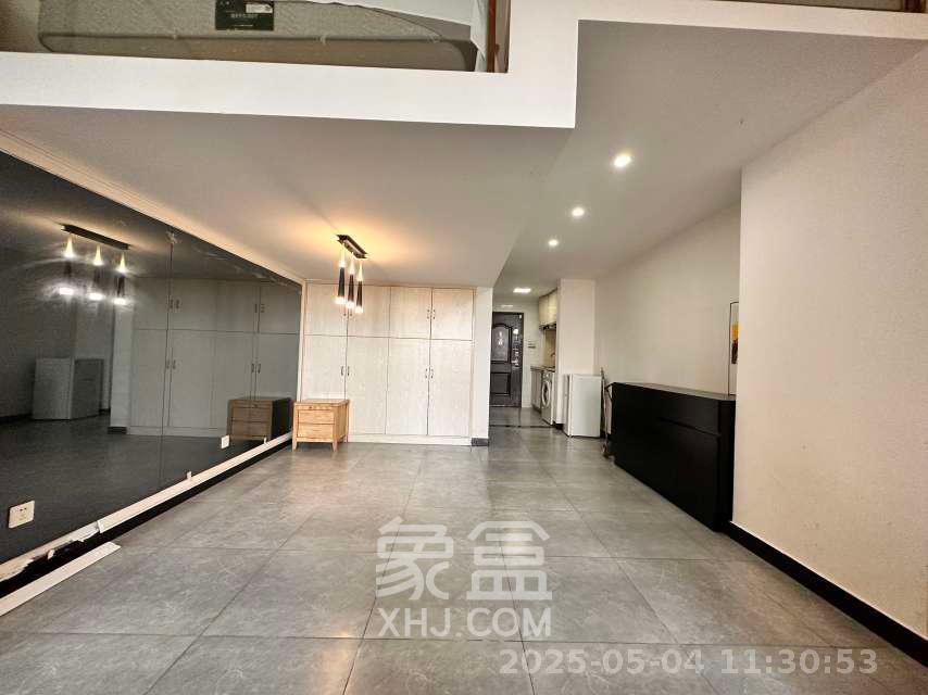 荣悦台  1室1厅1卫    2100.0元/月室内图