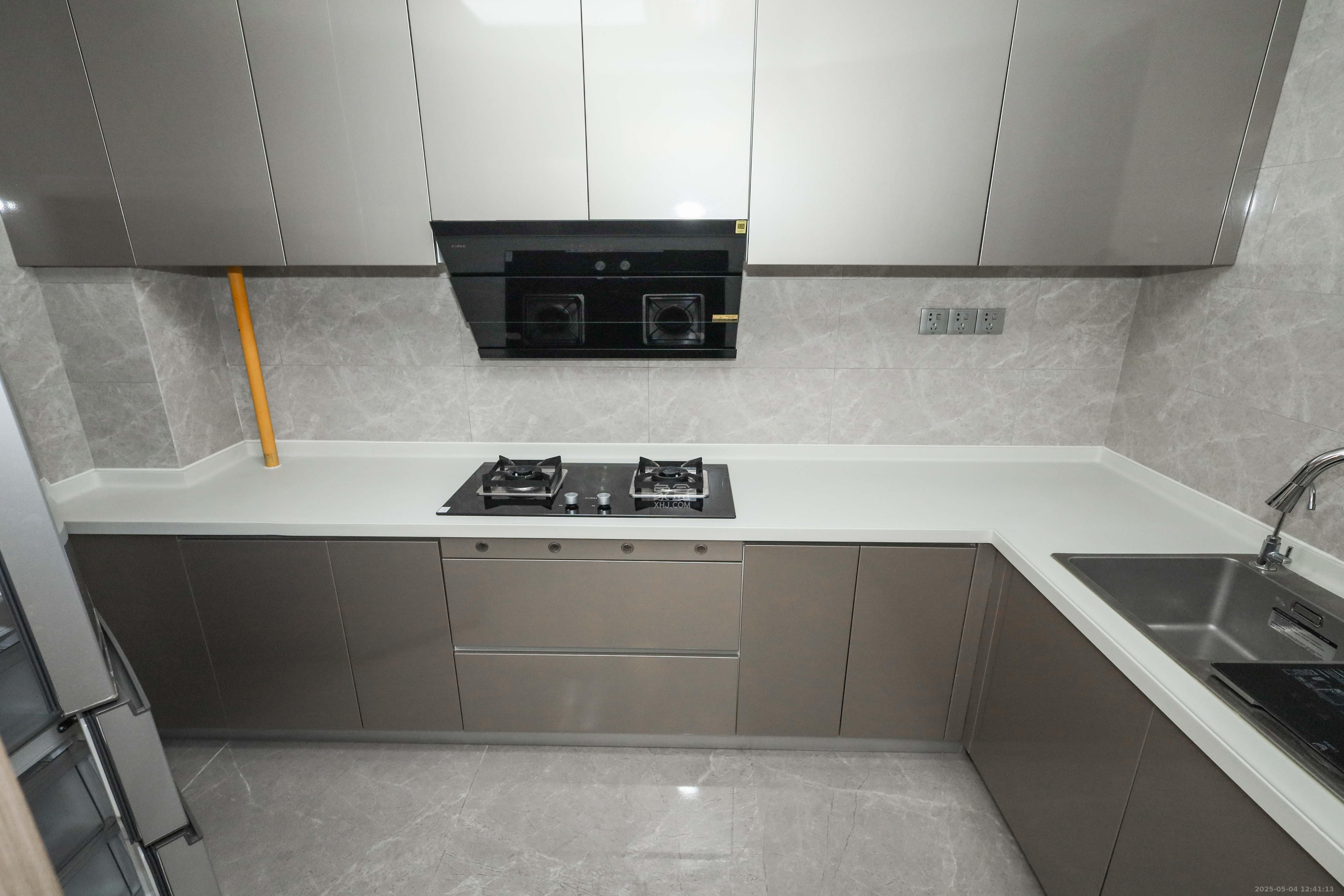 中海麓山境北区 3室2厅2卫 149.96万 中海麓山境北区 3室2厅2卫 149.96万厨房