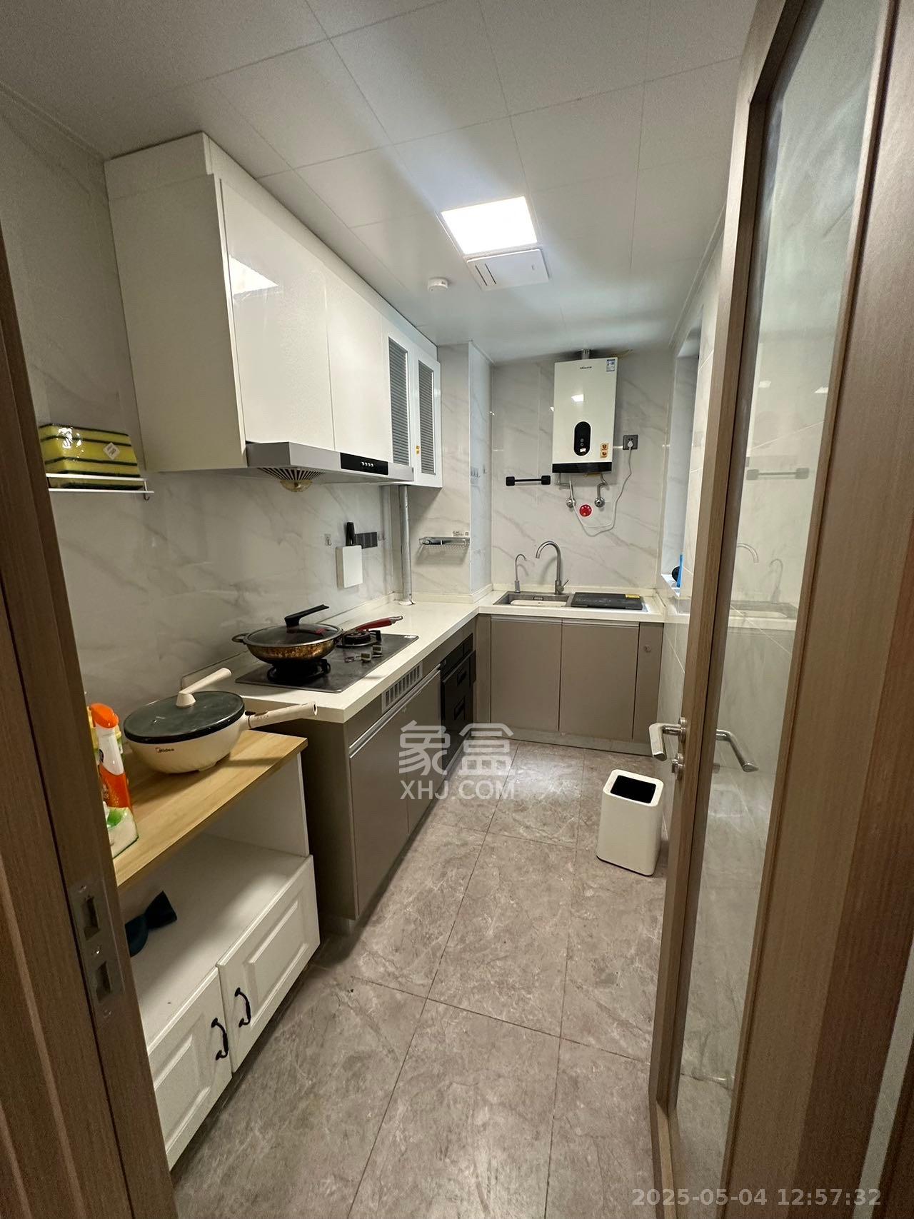 招商华发依云曦城 3室2厅2卫 2600.0元/月 招商华发依云曦城 3室2厅2卫 2600.0元/月室内图