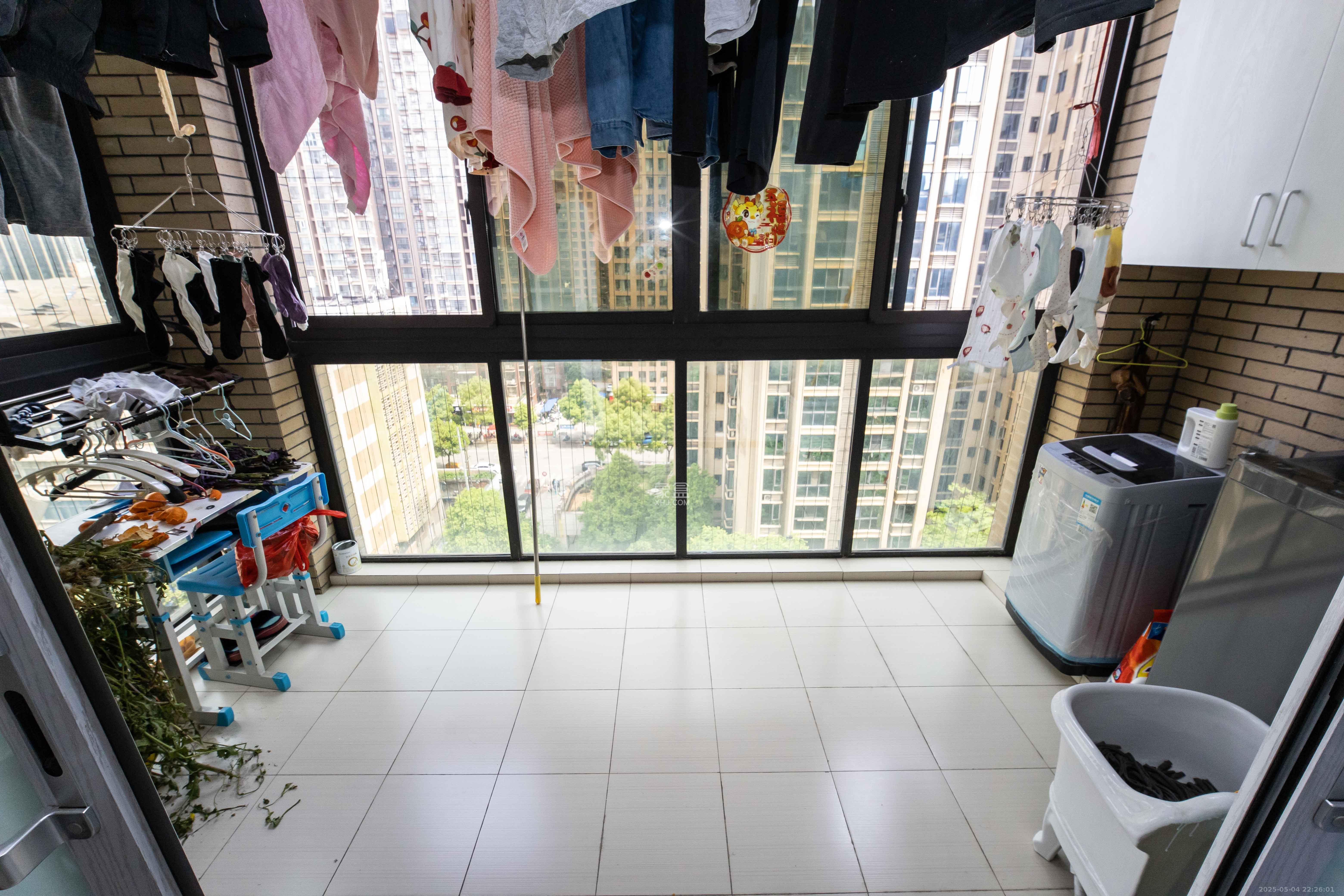 长房白沙湾  2室2厅1卫    98.0万阳台