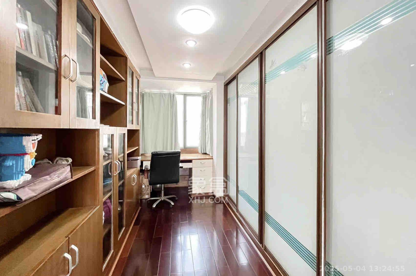 望兴景园一期  3室2厅2卫   3300.00元/月室内图