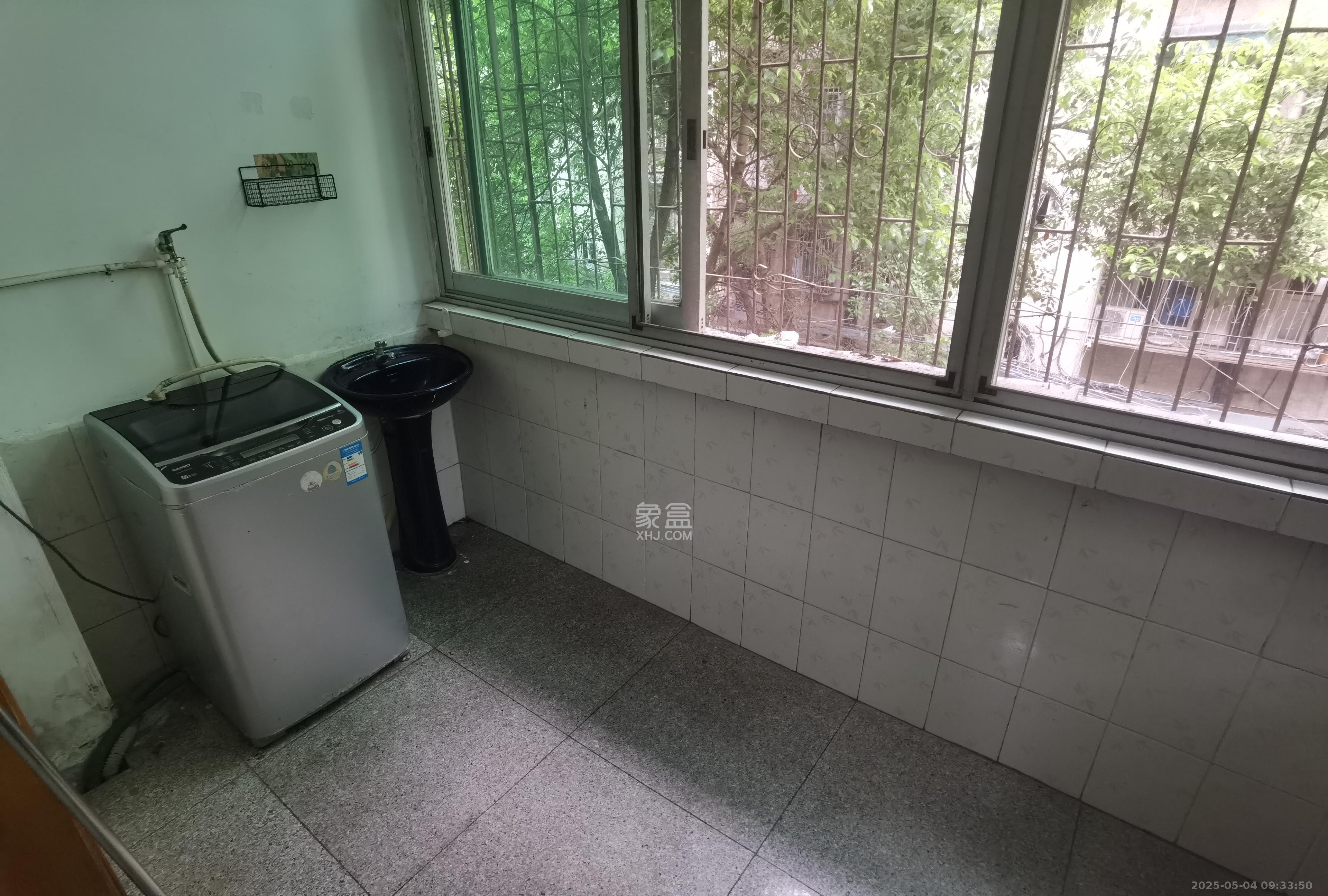 茶园坡社区(原王家冲社区) 2室1厅1卫 1300.0元/月 茶园坡社区(原王家冲社区) 2室1厅1卫 1300.0元/月室内图