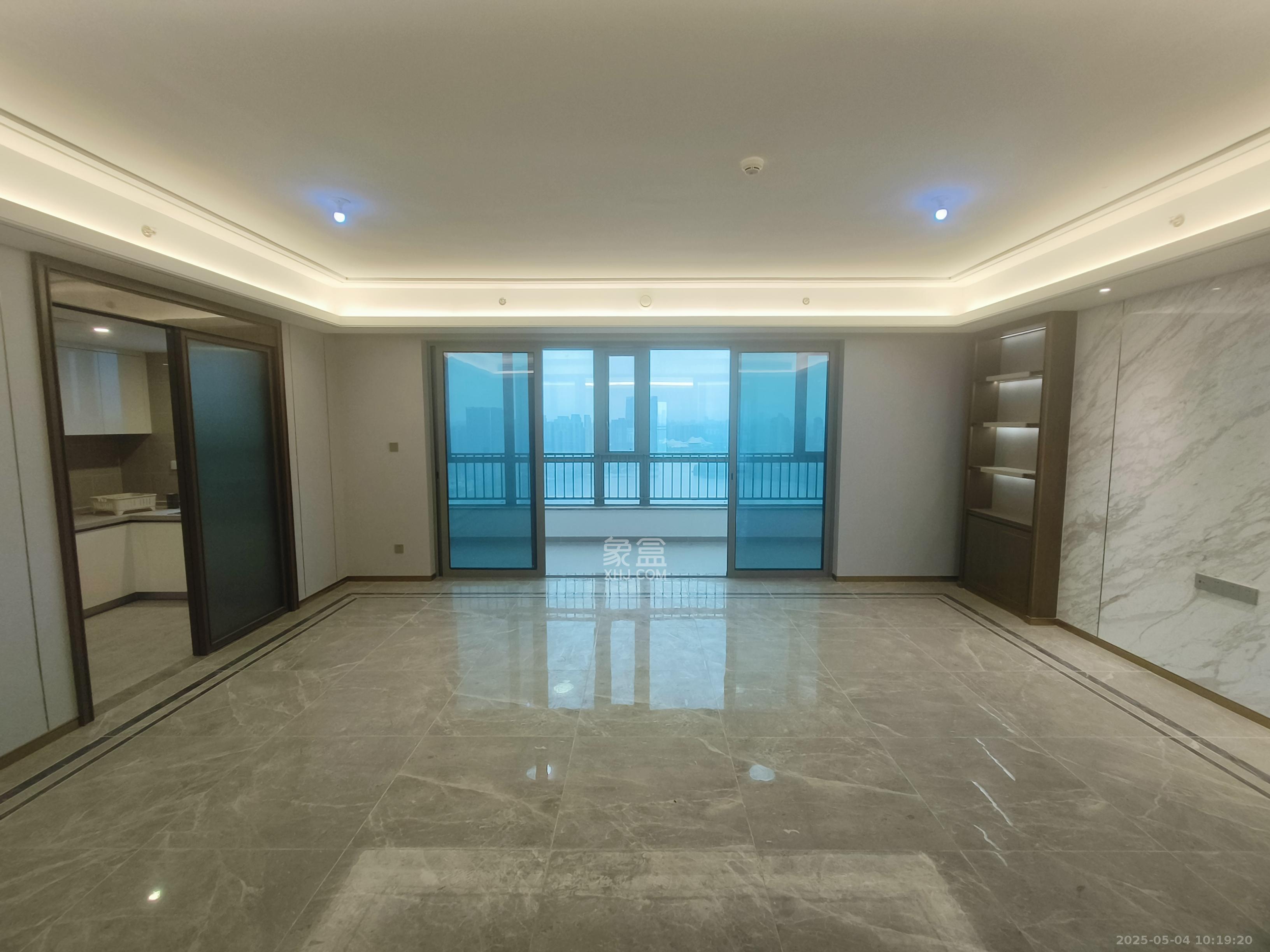 梅溪湖金茂湾 5室2厅3卫 9000.0元/月 梅溪湖金茂湾 5室2厅3卫 9000.0元/月室内图