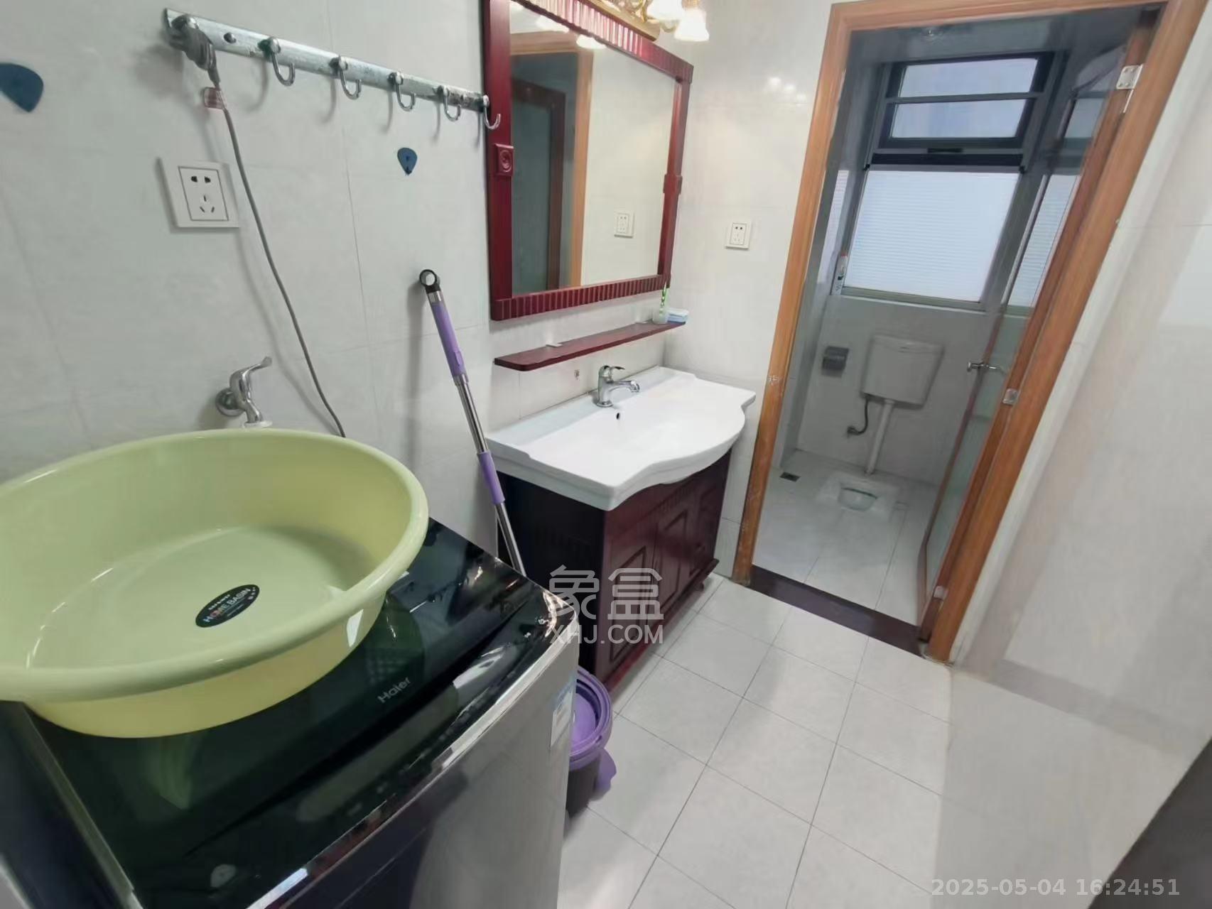 金色屋顶 4室2厅2卫 5500.0元/月 金色屋顶 4室2厅2卫 5500.0元/月室内图