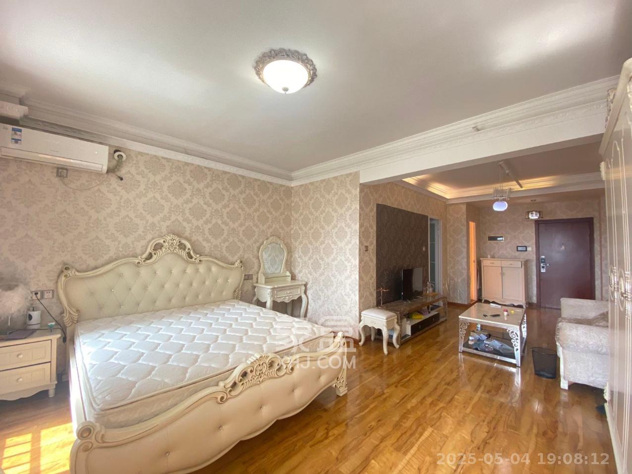 东怡外国(南湖一号) 1室1厅1卫 2300.0元/月 东怡外国(南湖一号) 1室1厅1卫 2300.0元/月室内图