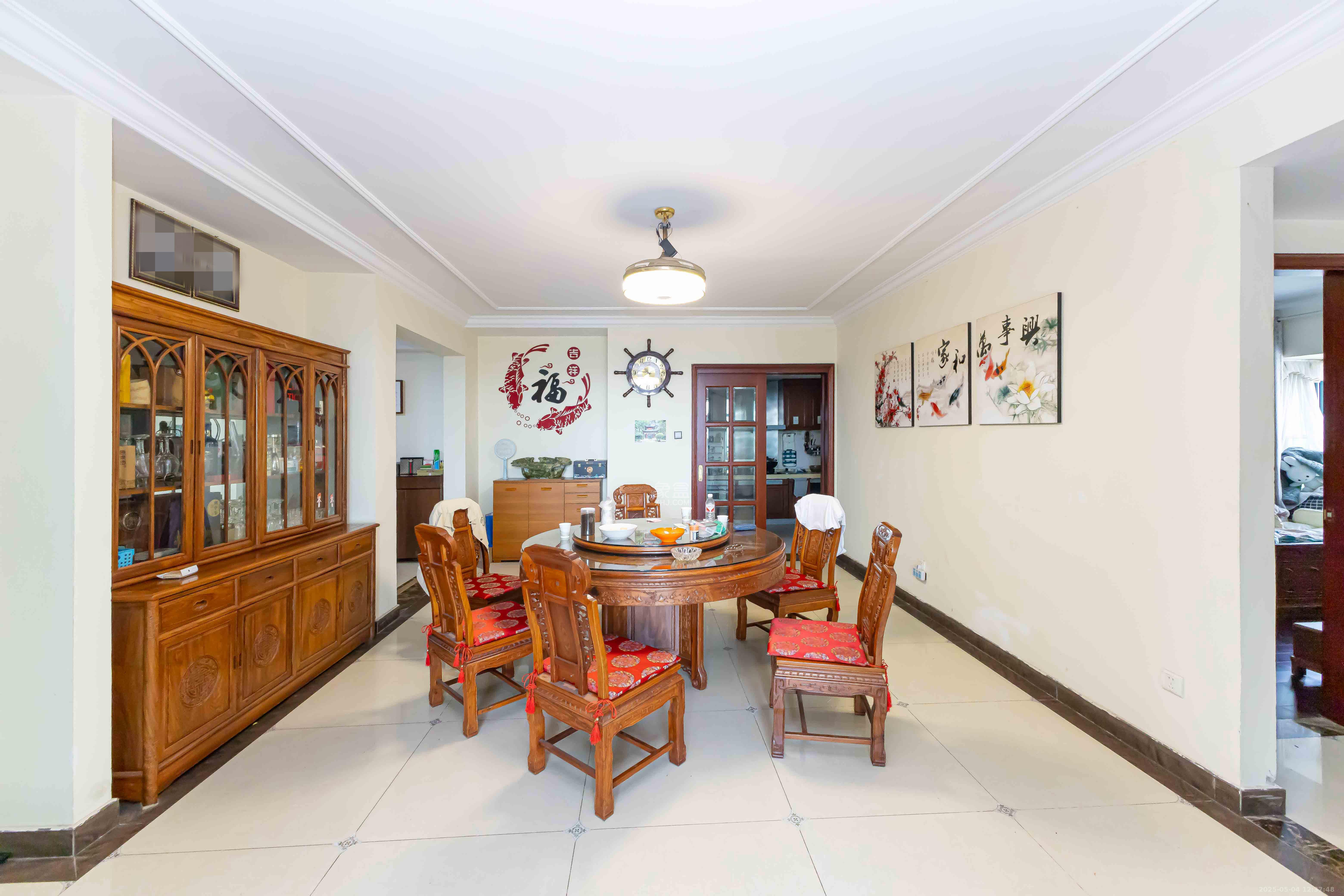 恒大名都 4室2厅4卫 188.88万 恒大名都 4室2厅4卫 188.88万客厅