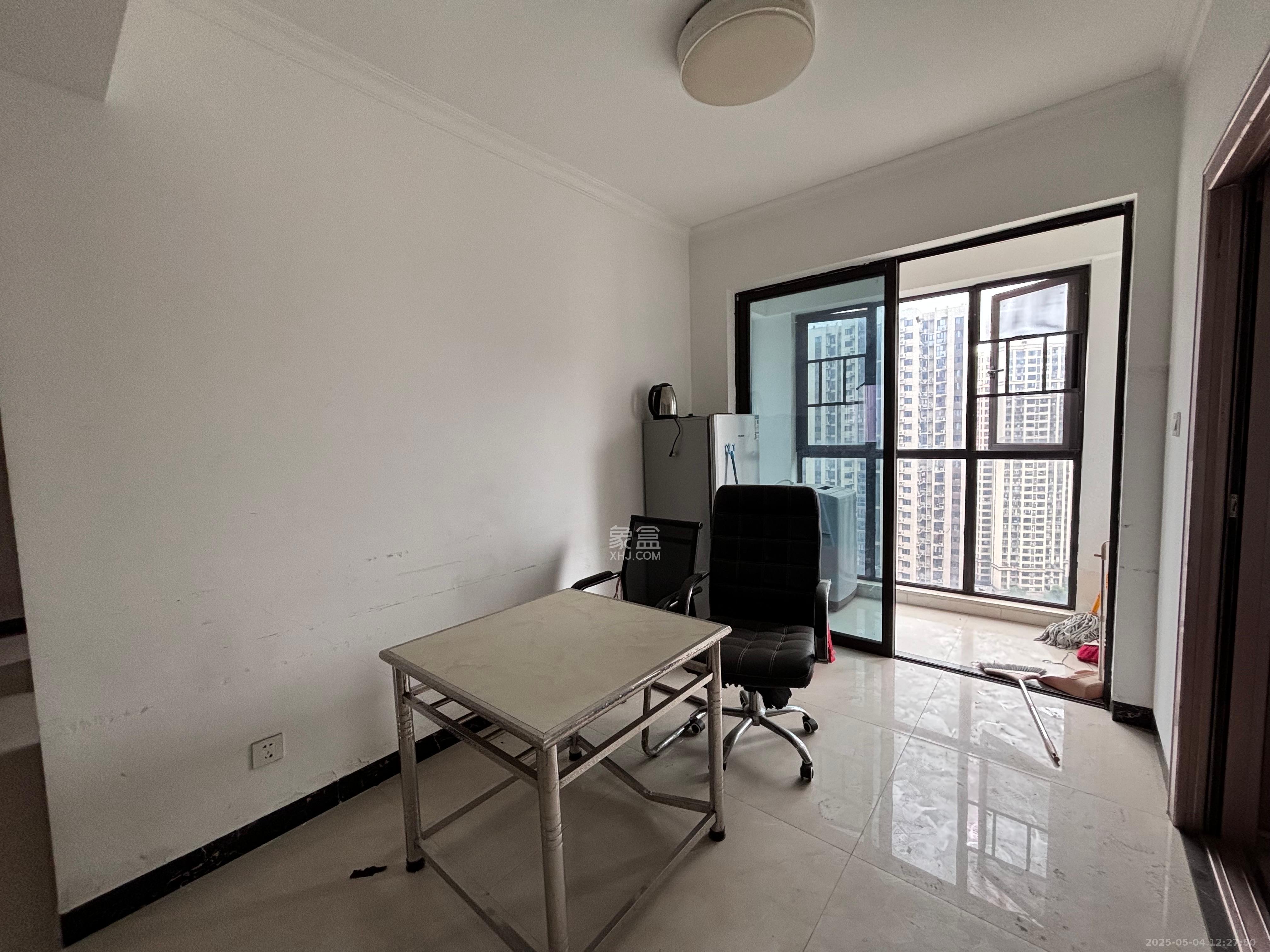 中国铁建梅溪青秀二期 3室1厅2卫 3200.0元/月 中国铁建梅溪青秀二期 3室1厅2卫 3200.0元/月室内图