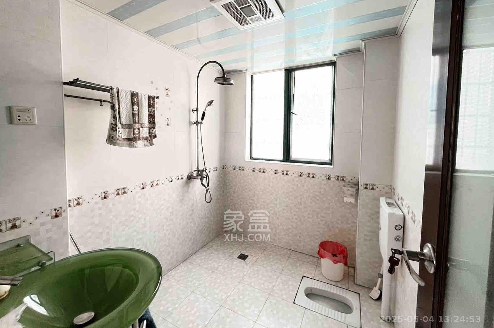 望兴景园一期  3室2厅2卫   3300.00元/月室内图