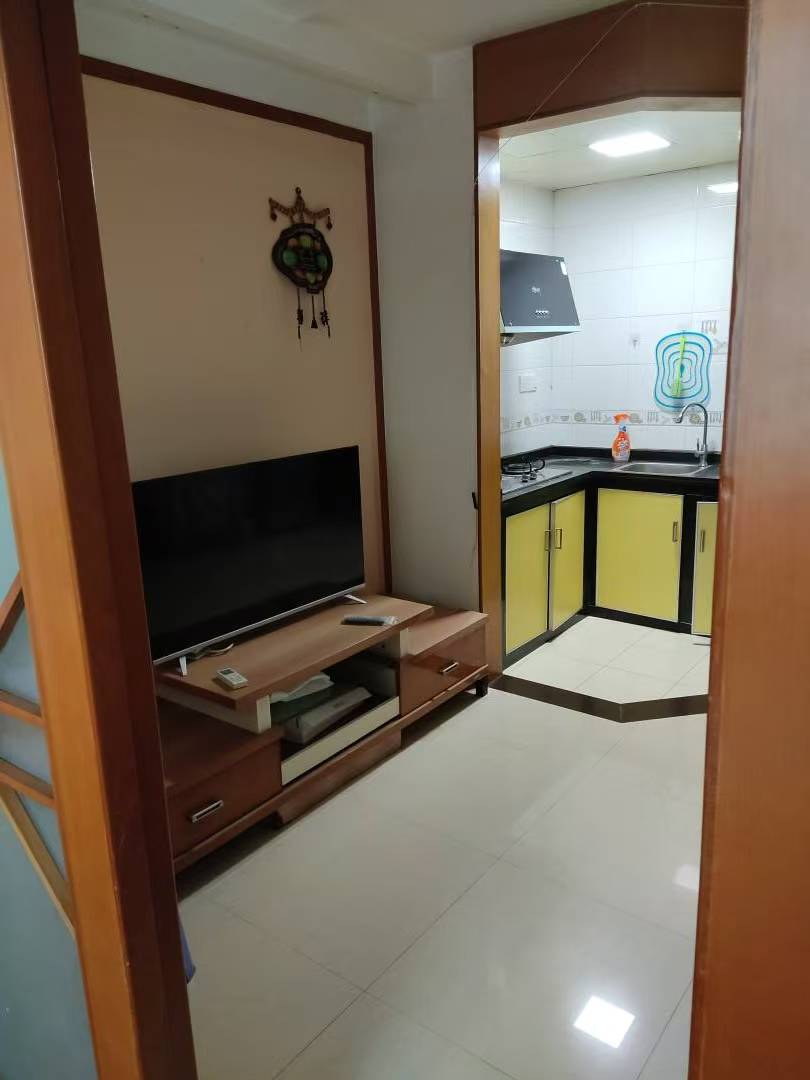 华星大厦 1室1厅1卫 1200.0元/月 华星大厦 1室1厅1卫 1200.0元/月室内图