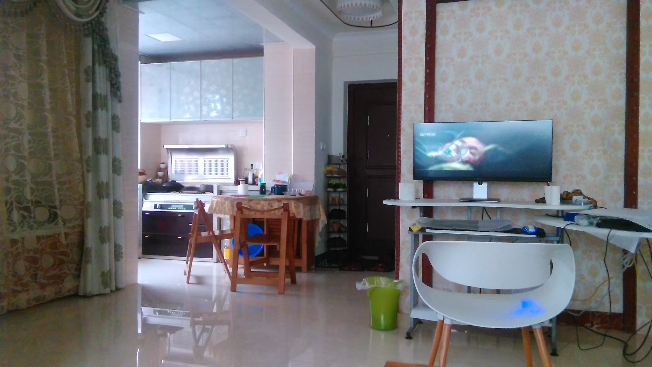 凤翔花园(B区) 2室2厅1卫 80.0万 凤翔花园(B区) 2室2厅1卫 80.0万客厅