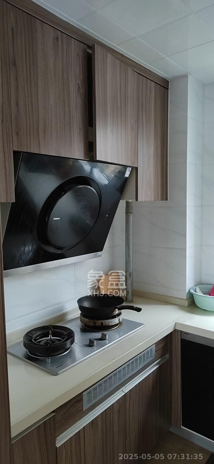 碧桂园星城首府 3室2厅2卫 3900.0元/月 碧桂园星城首府 3室2厅2卫 3900.0元/月室内图