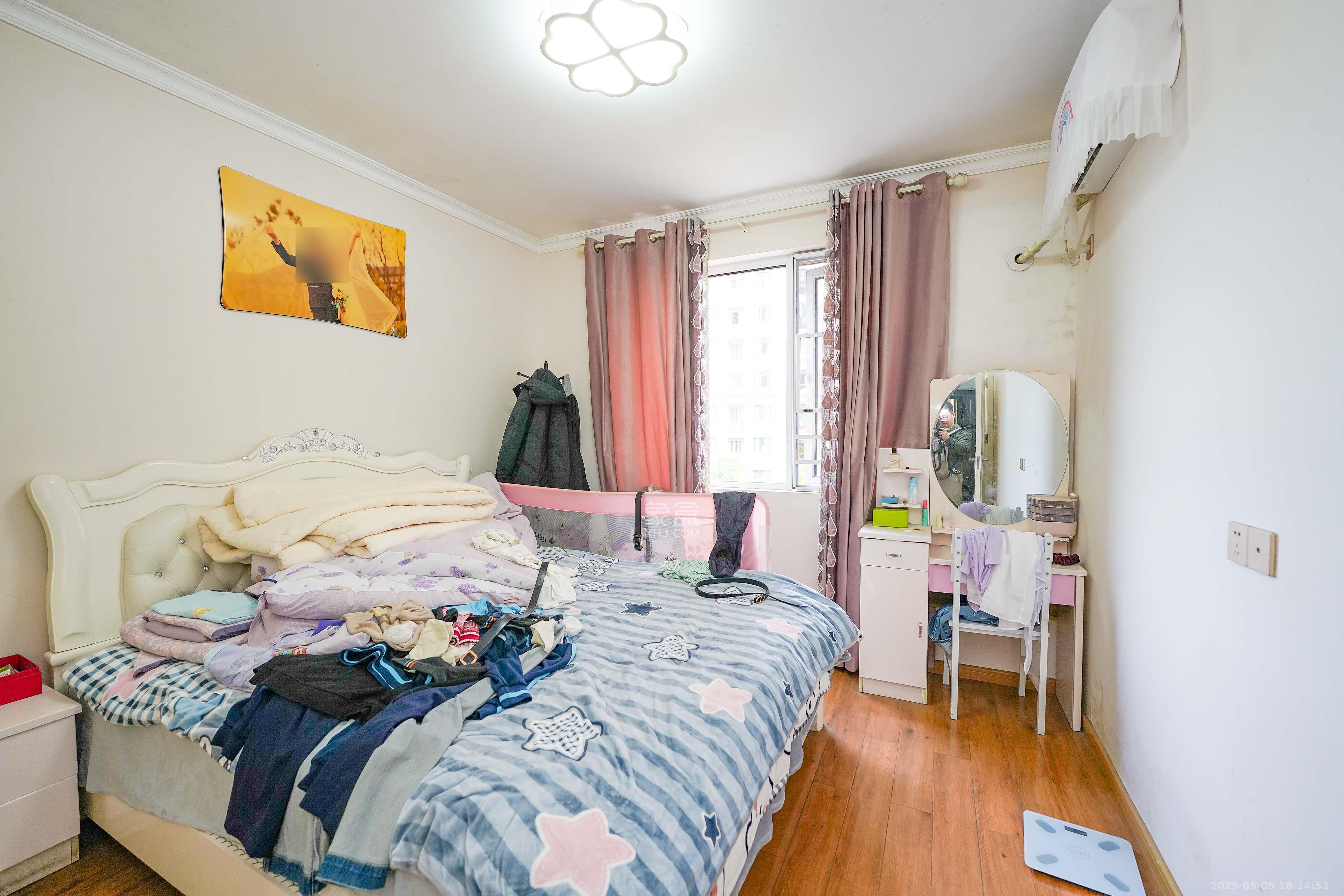 丽发新城 2室1厅1卫 56.0万 丽发新城 2室1厅1卫 56.0万卧室