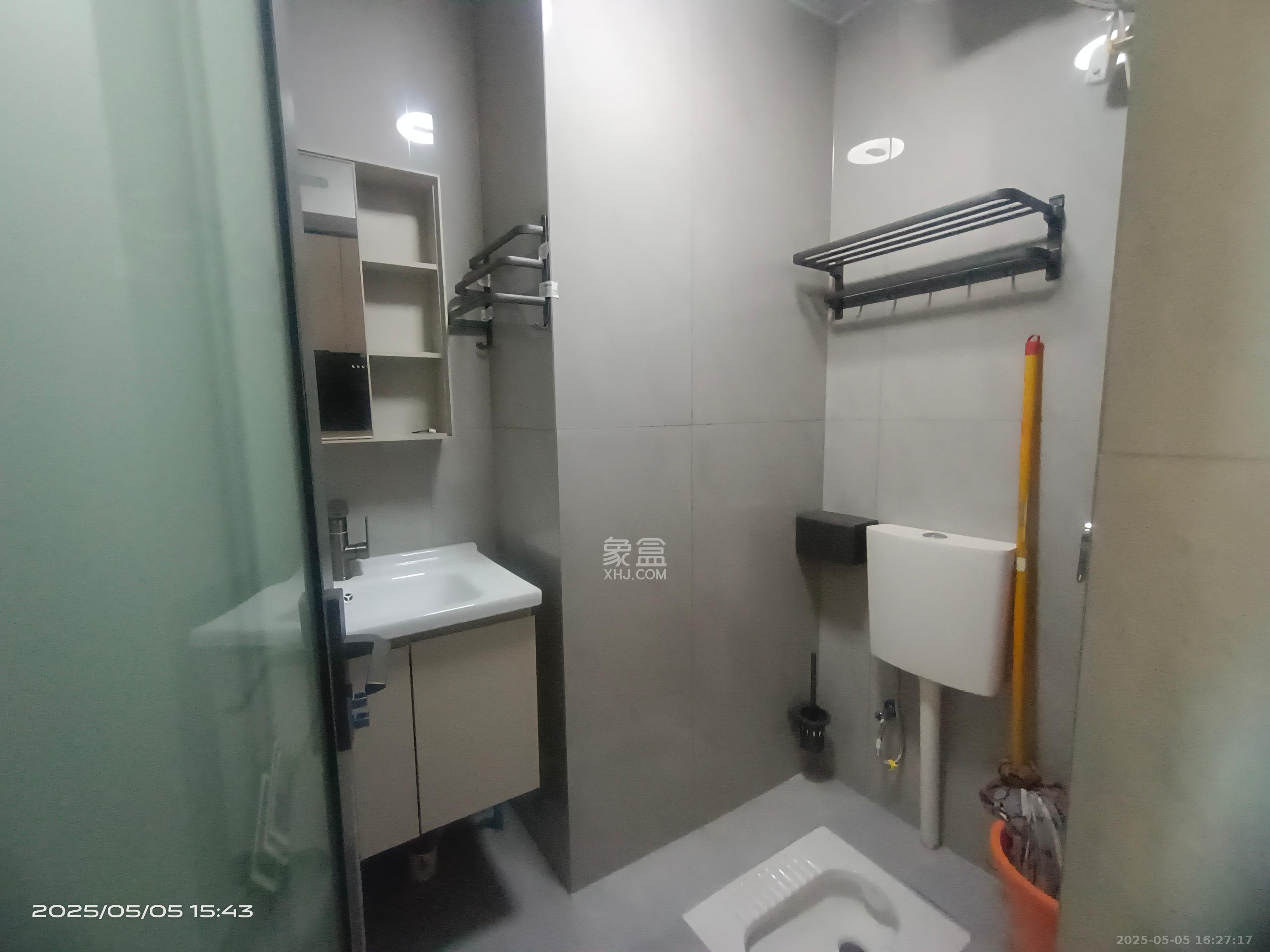 臻园  1室1厅1卫   1600.00元/月室内图