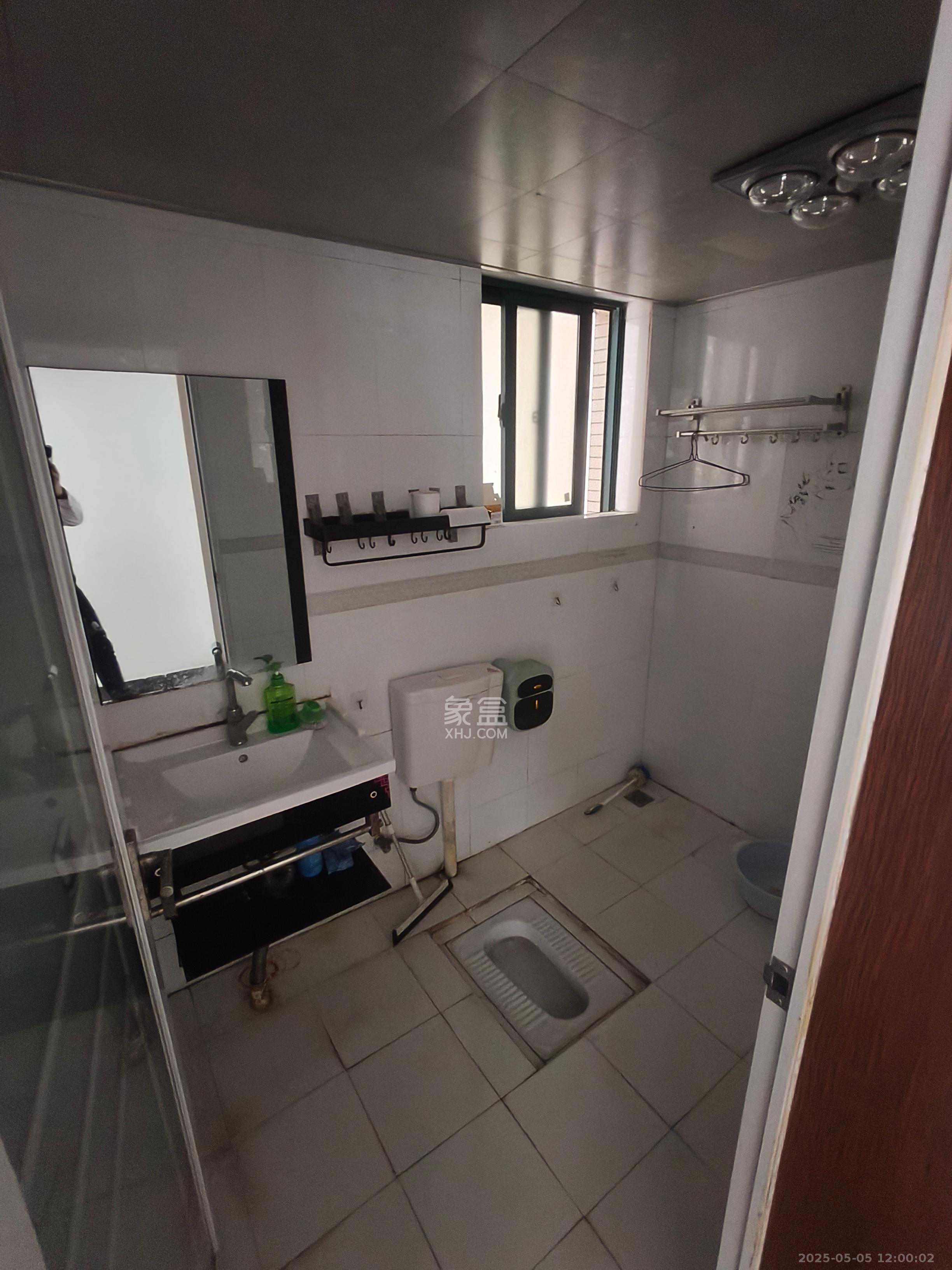 华天LOHO小镇  3室2厅2卫    1600.0元/月室内图