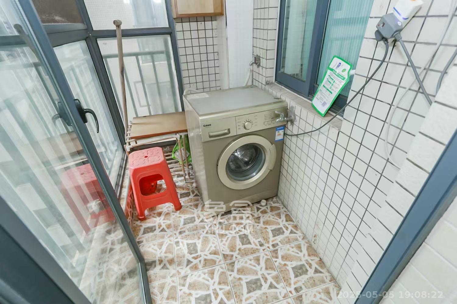 金麓国际  4室2厅1卫   2200.00元/月室内图