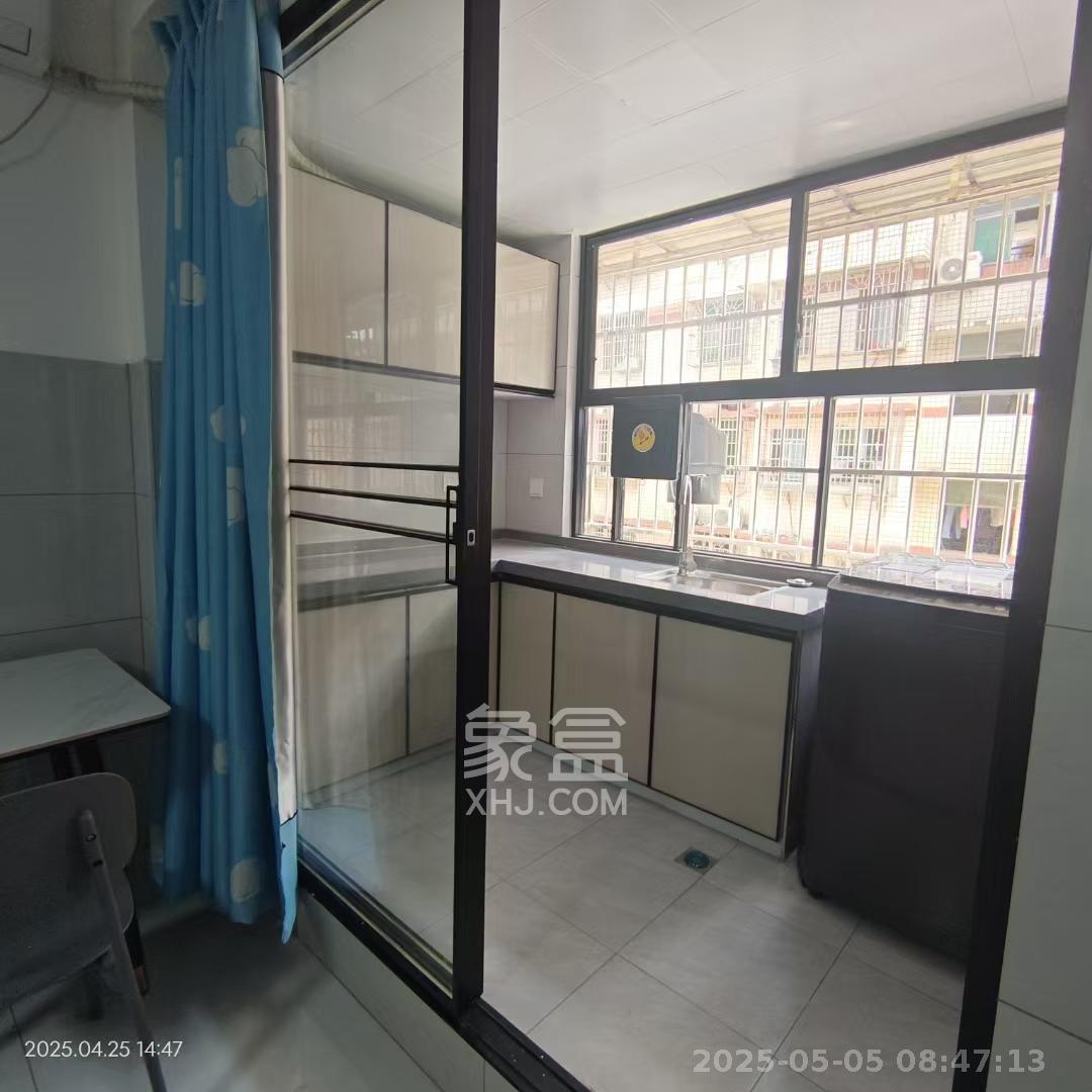 马王堆汽配城  1室0厅1卫   1300.00元/月室内图