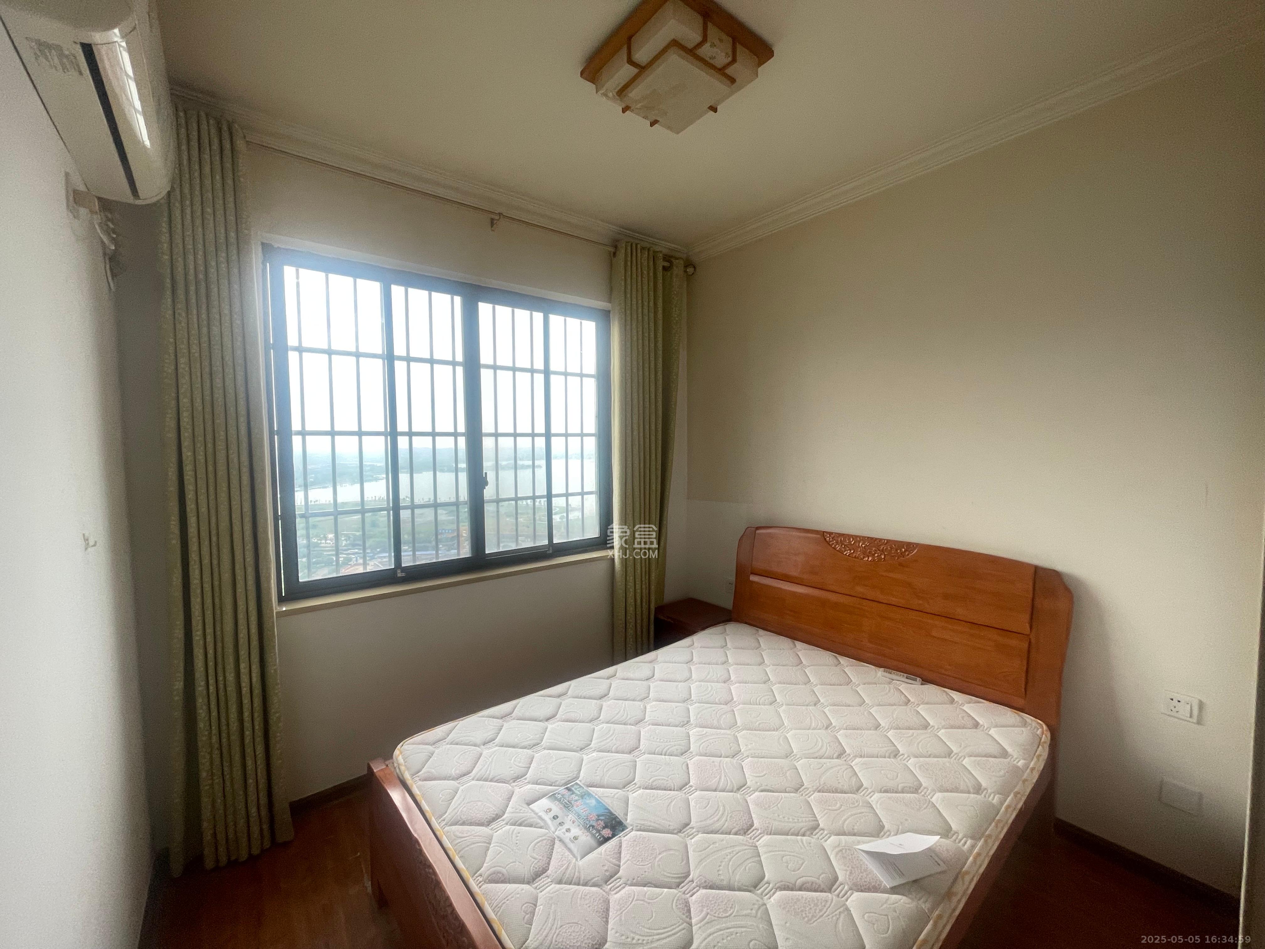 松雅轩(埃克斯社区)  3室2厅1卫    2000.0元/月 松雅轩(埃克斯社区)  3室2厅1卫    2000.0元/月