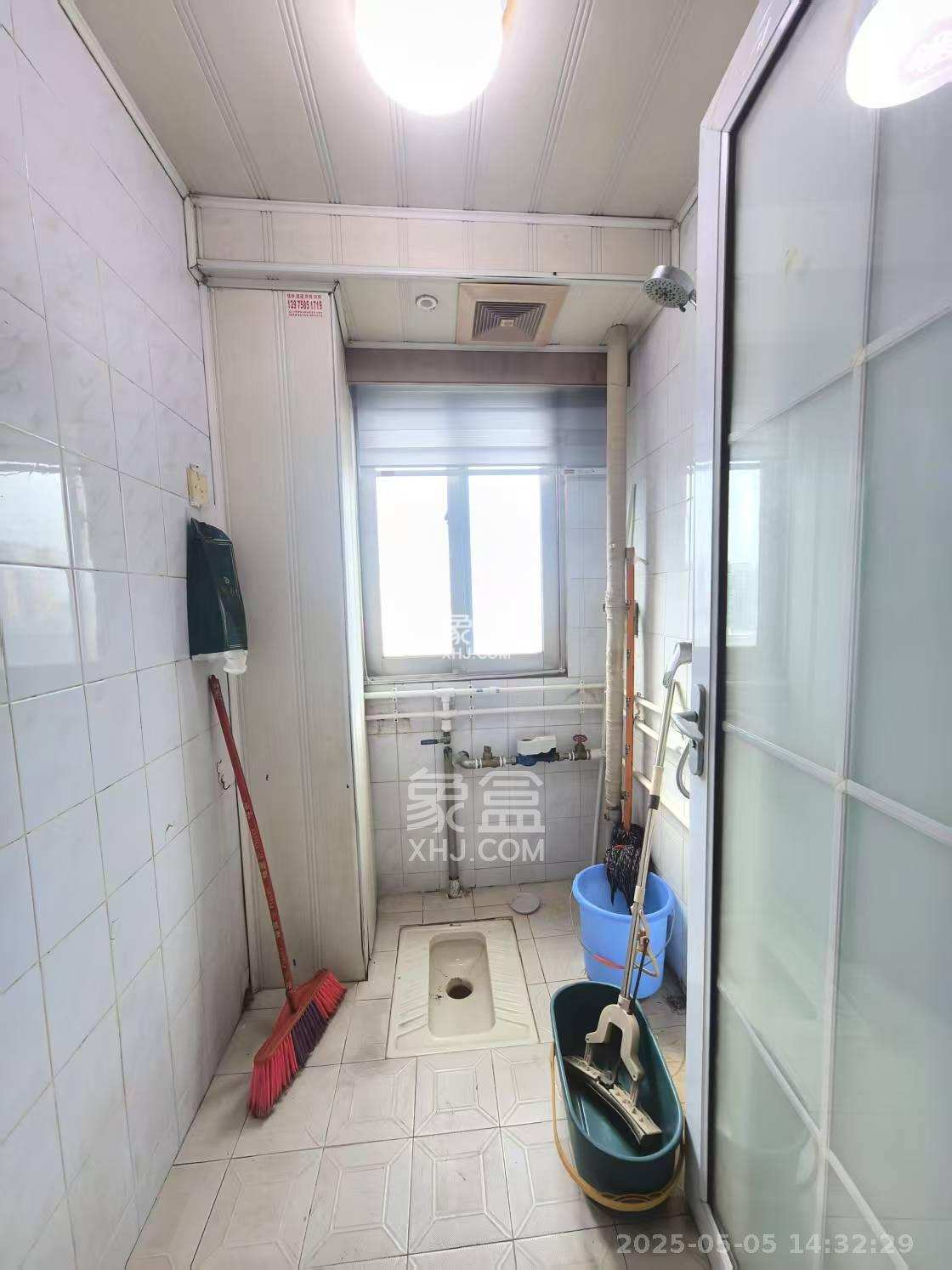 建工集团单位房 4室2厅1卫 2700.0元/月 建工集团单位房 4室2厅1卫 2700.0元/月室内图