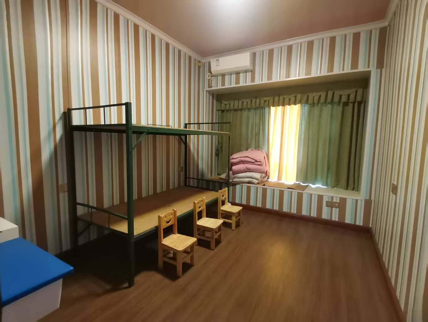 华耀碧桂园十里江湾观澜  3室2厅2卫   2200.00元/月室内图