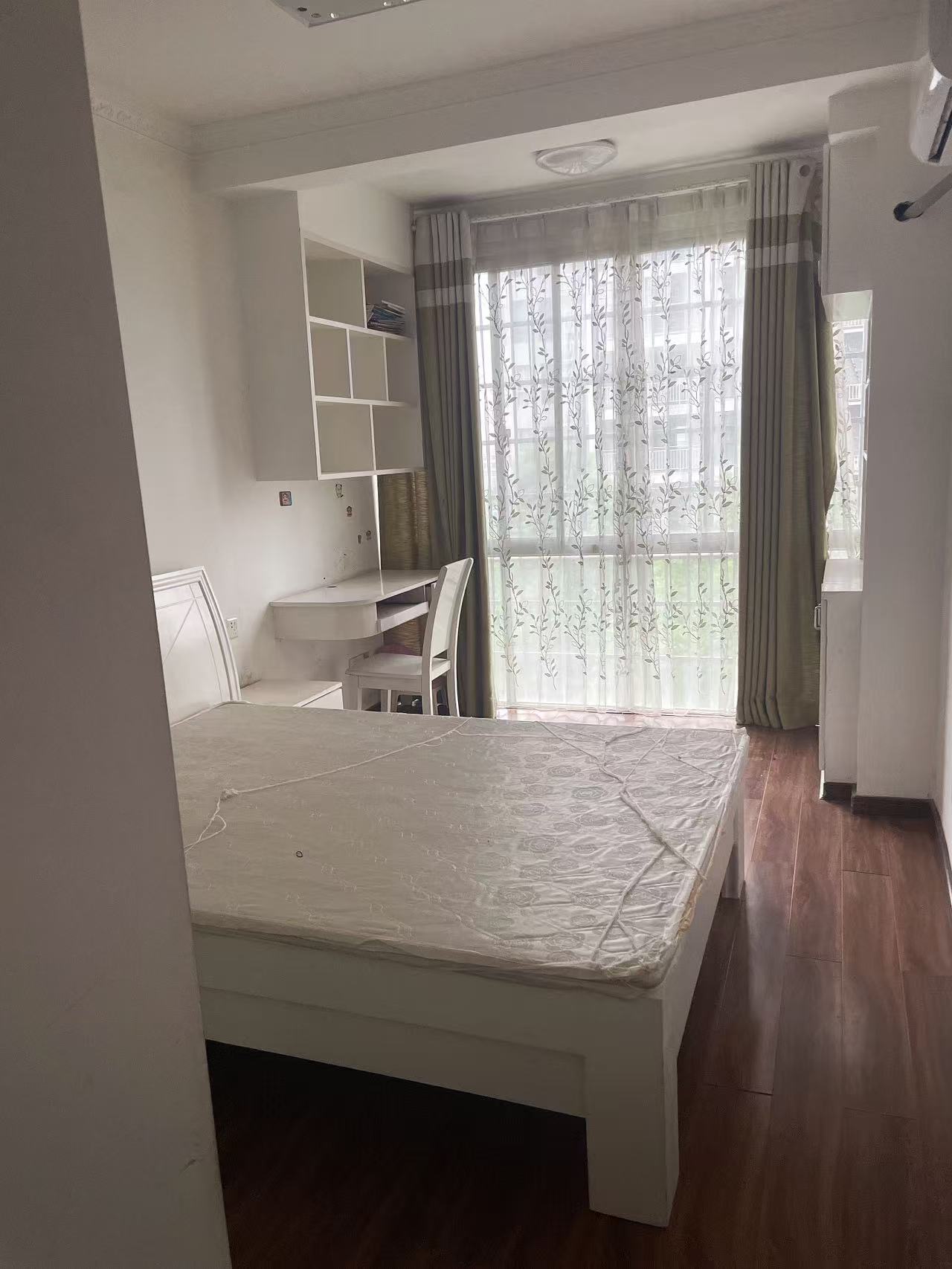 香山红叶 3室2厅2卫 62.8万 香山红叶 3室2厅2卫 62.8万室内图