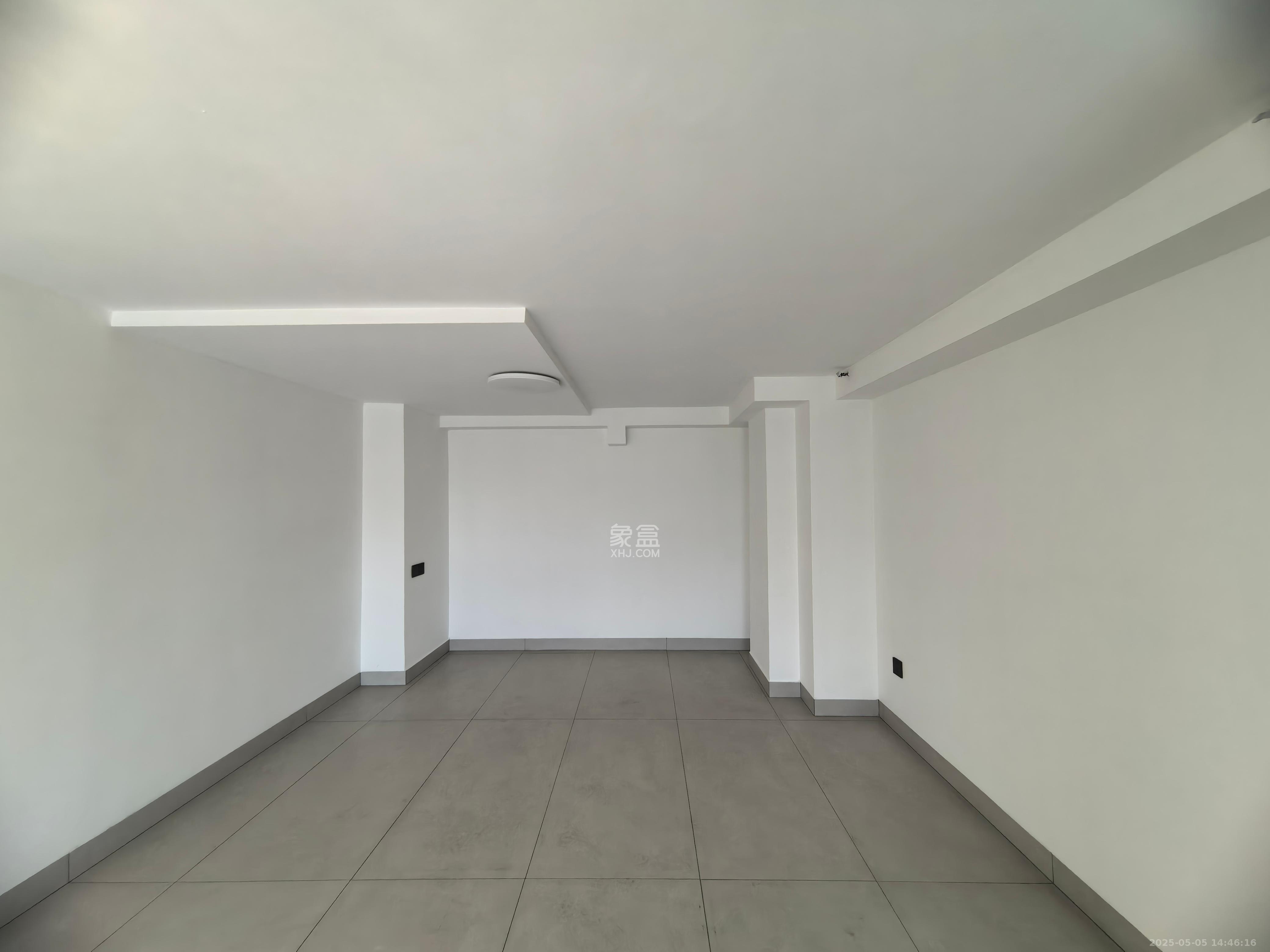 万科紫台  2室1厅1卫    2400.0元/月 万科紫台  2室1厅1卫    2400.0元/月室内图