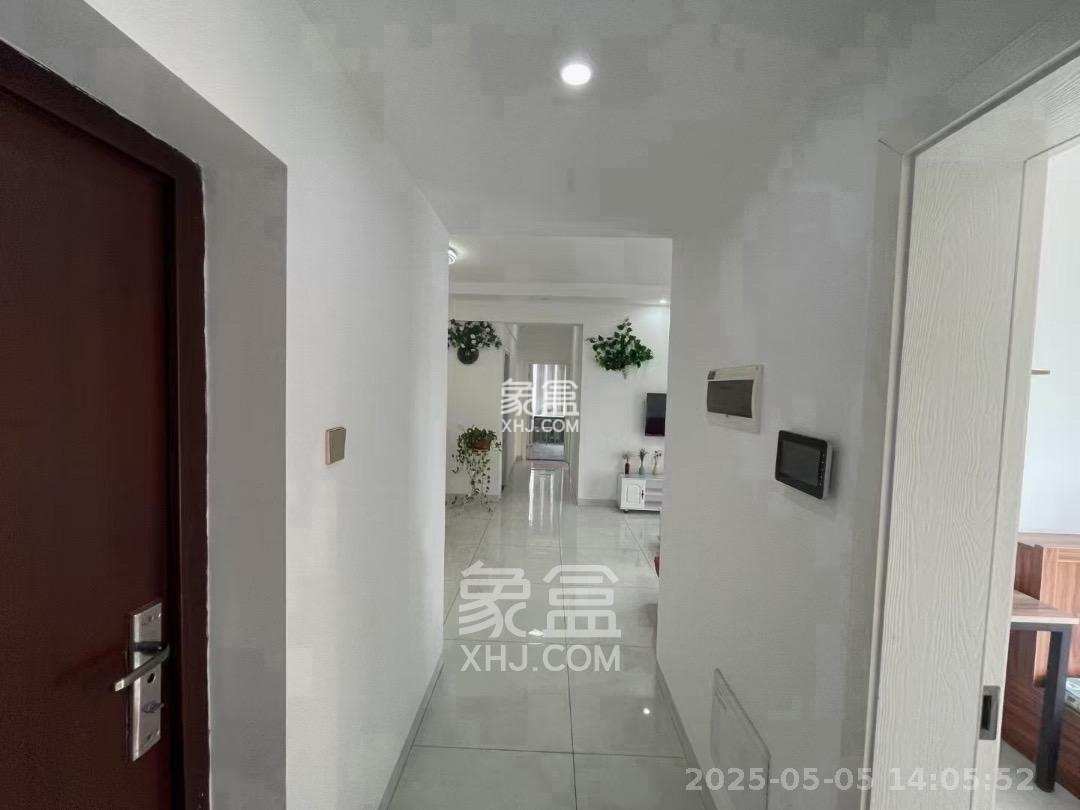 万里时代 3室2厅1卫 2980.0元/月 万里时代 3室2厅1卫 2980.0元/月室内图