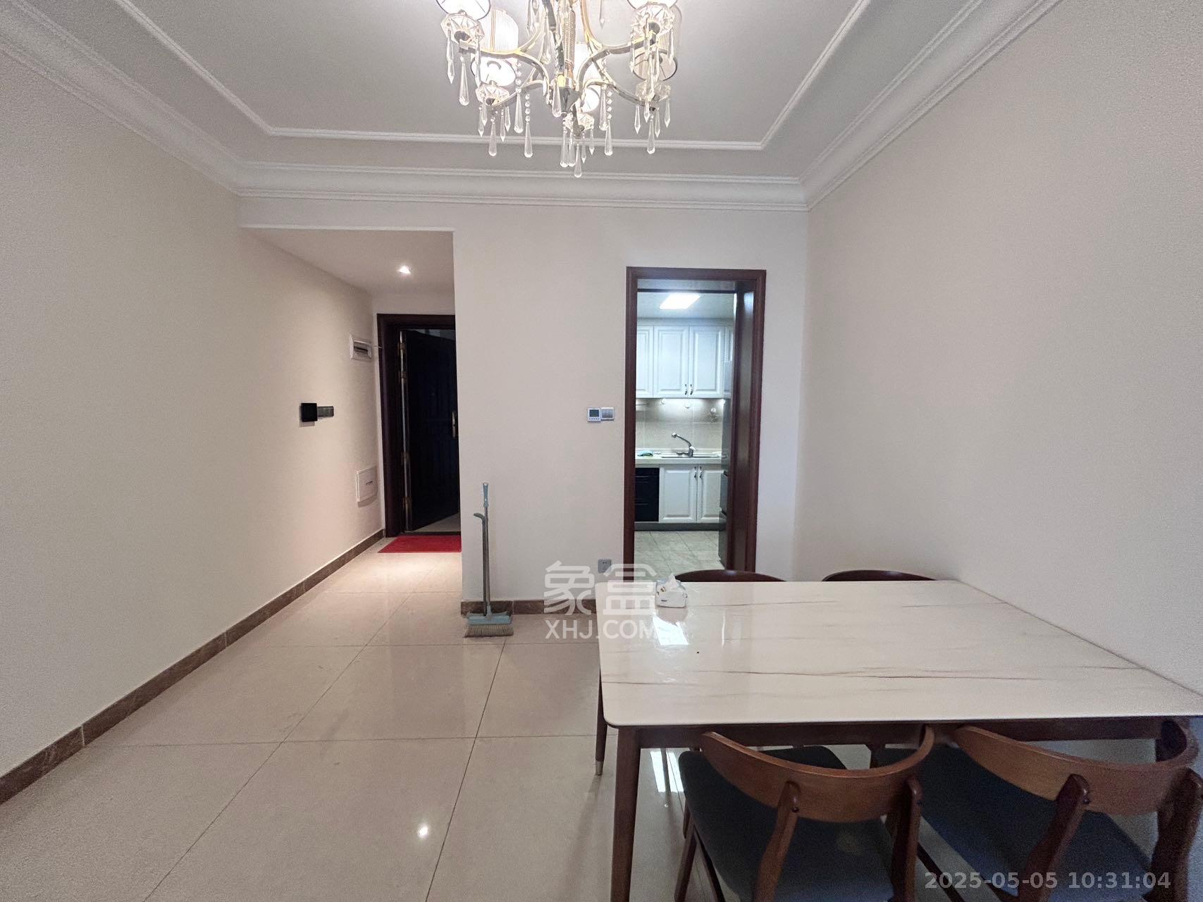 恒大文化旅游城C区 3室2厅2卫 2400.0元/月 恒大文化旅游城C区 3室2厅2卫 2400.0元/月室内图