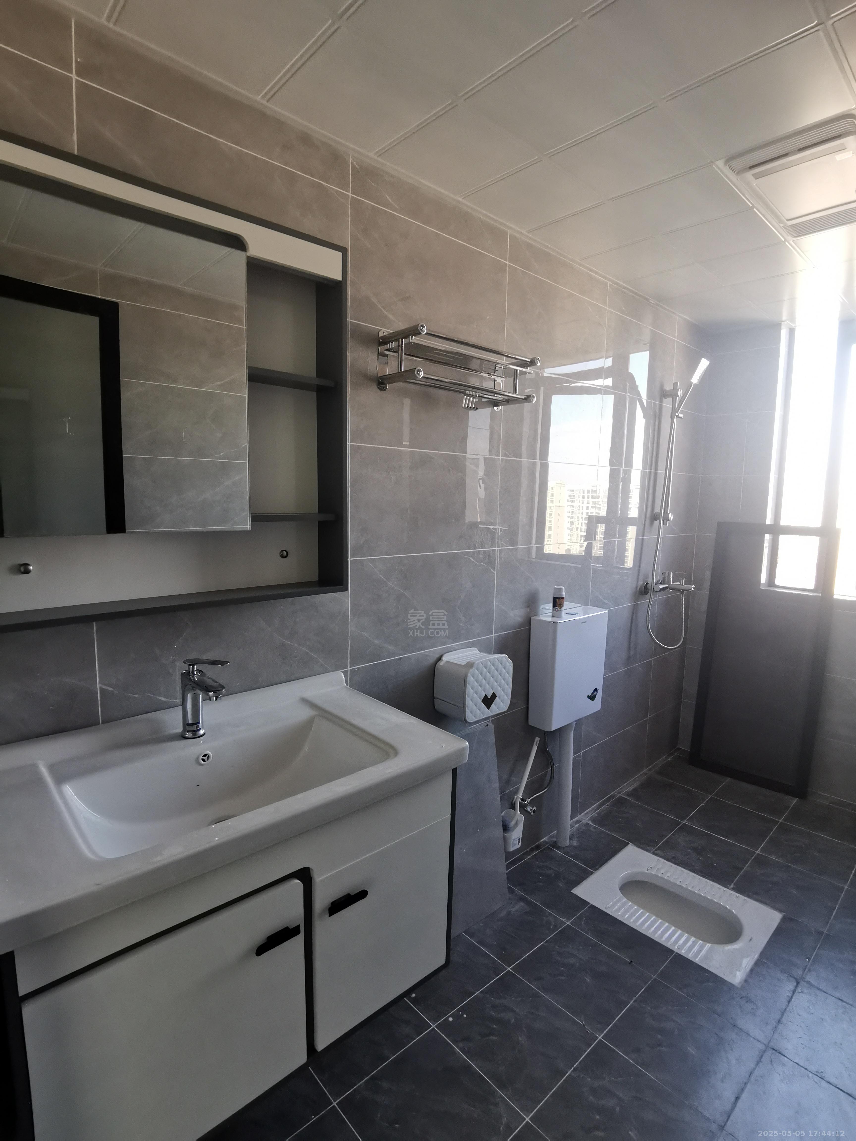 山水洲城华晨第一城 2室1厅1卫 1500.0元/月 山水洲城华晨第一城 2室1厅1卫 1500.0元/月室内图