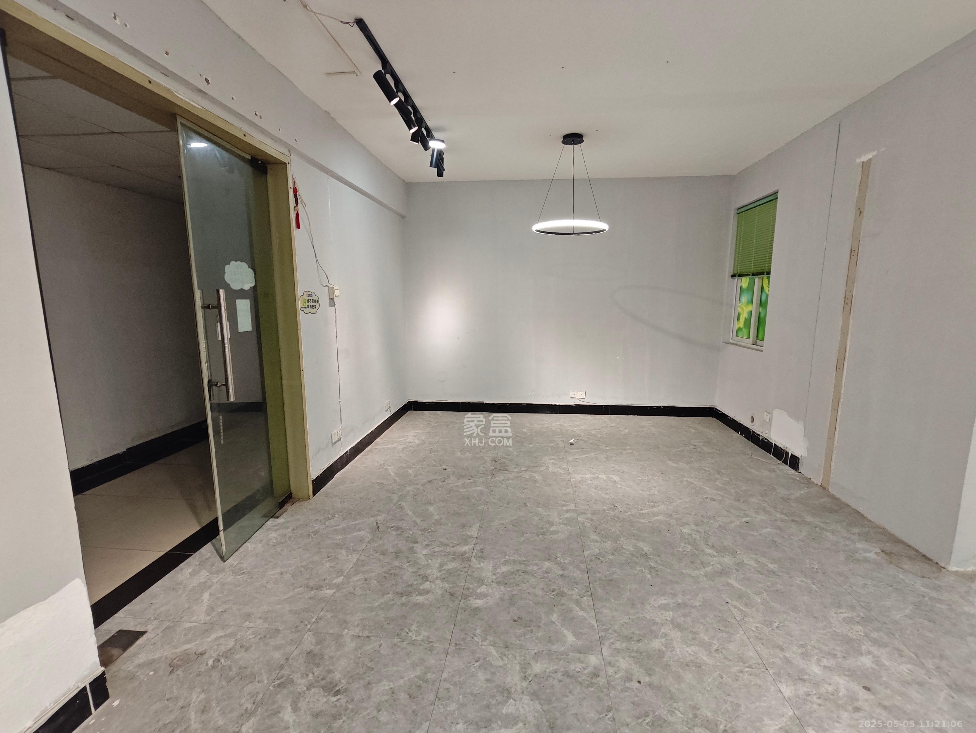 巧克力空间（建鸿达现代大厦）  2室1厅1卫   1800.00元/月