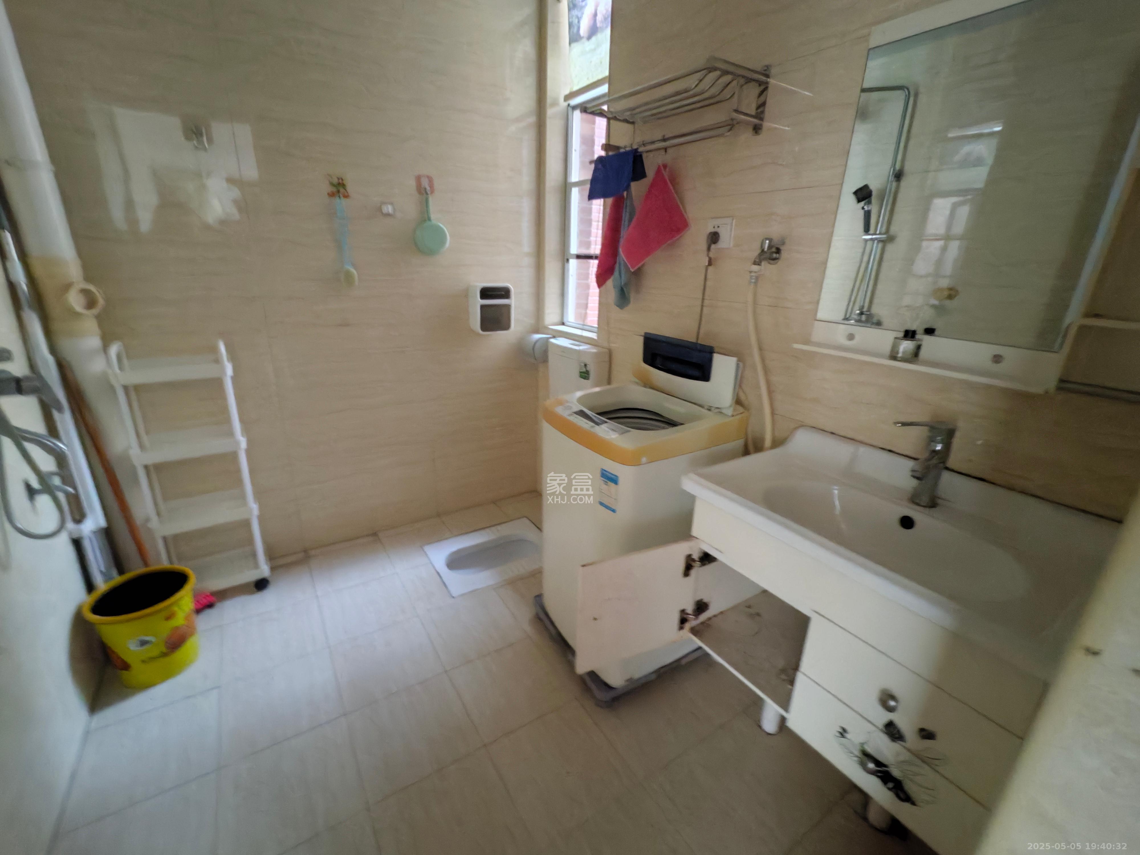 山水英伦  2室2厅1卫   1600.00元/月