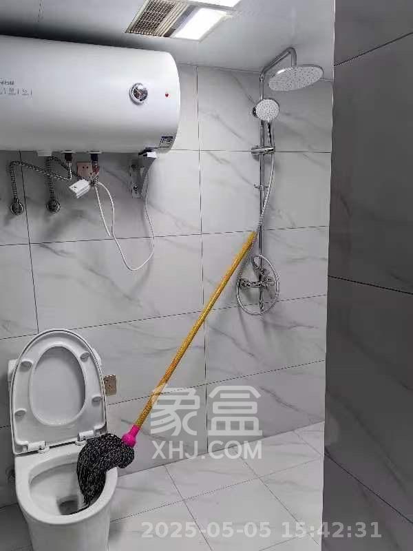 梅溪湖金茂湾  2室2厅1卫   2600.00元/月室内图