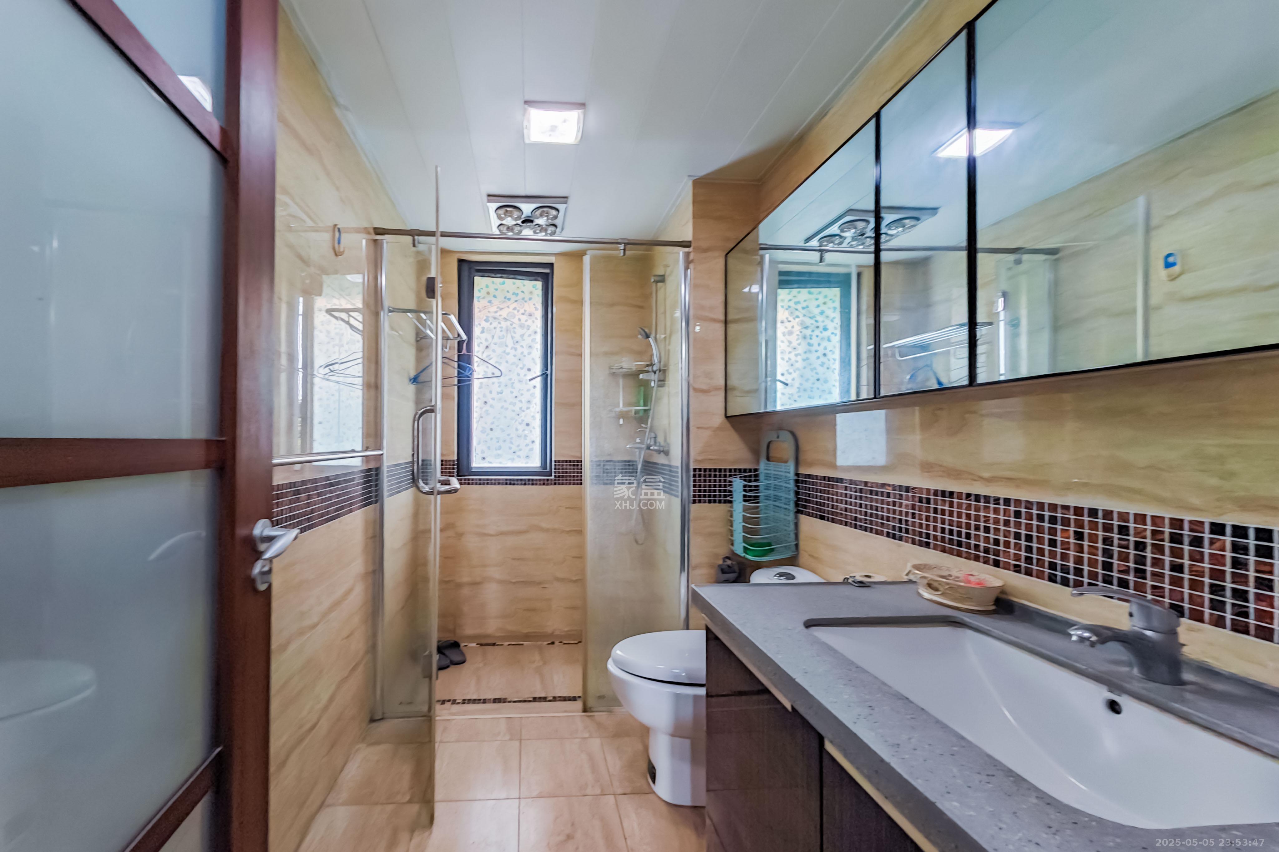 万科金域华府三四期 4室2厅2卫 126.0万 万科金域华府三四期 4室2厅2卫 126.0万卫生间