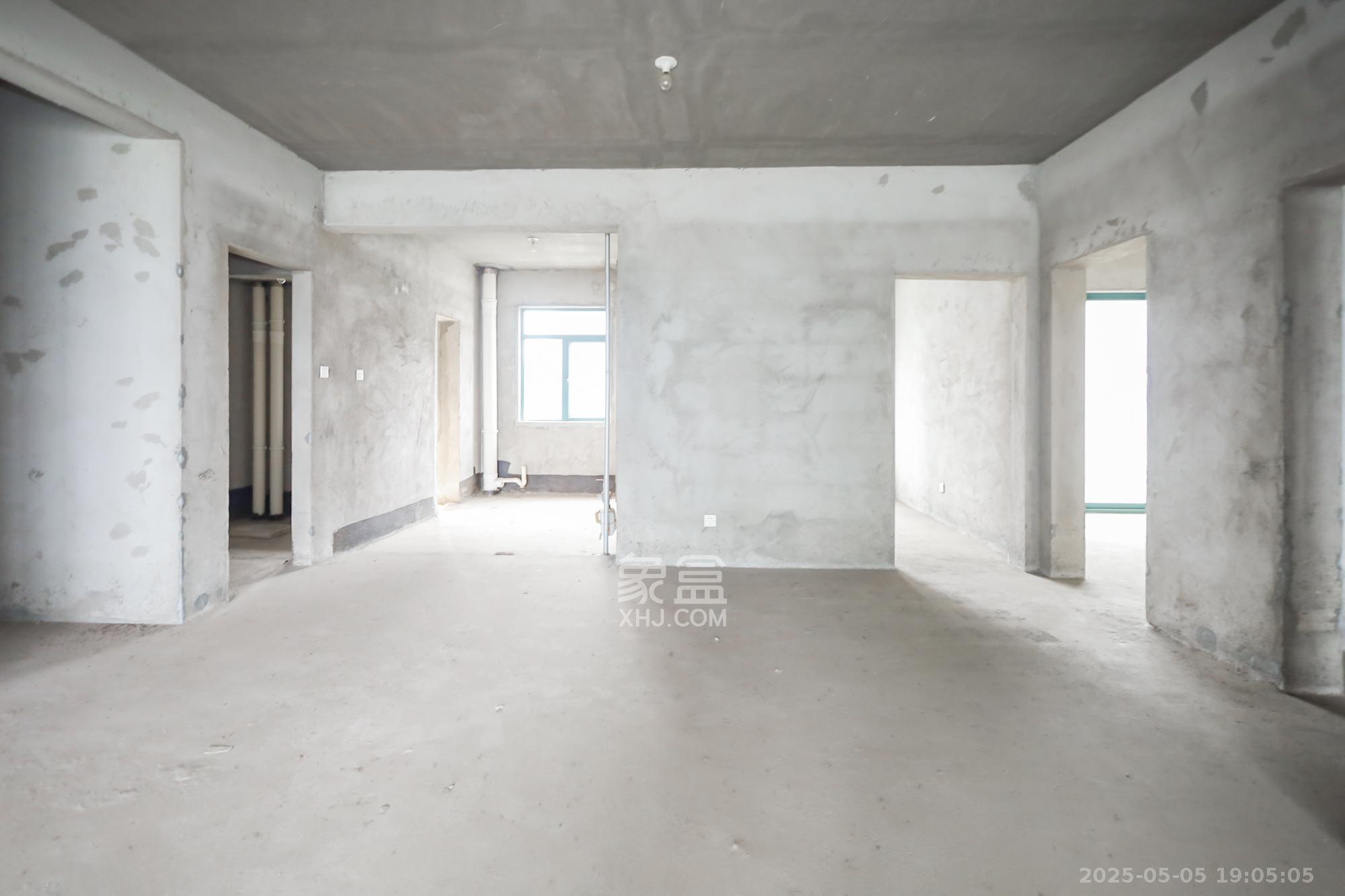 滨江金座  3室2厅2卫    165.0万 滨江金座  3室2厅2卫    165.0万其他