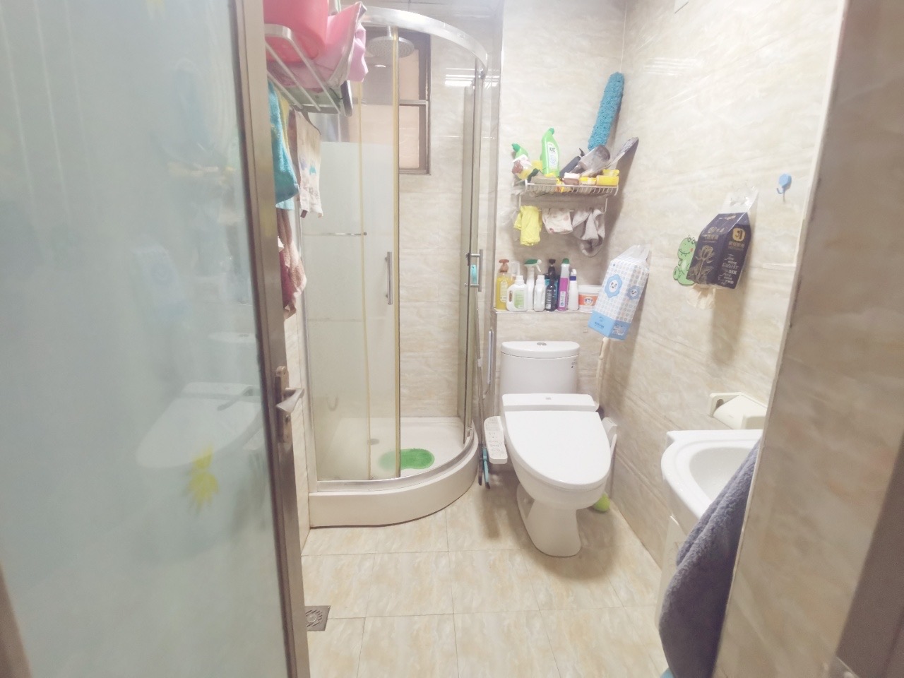 滨江绿都  2室2厅1卫   125.00万客厅
