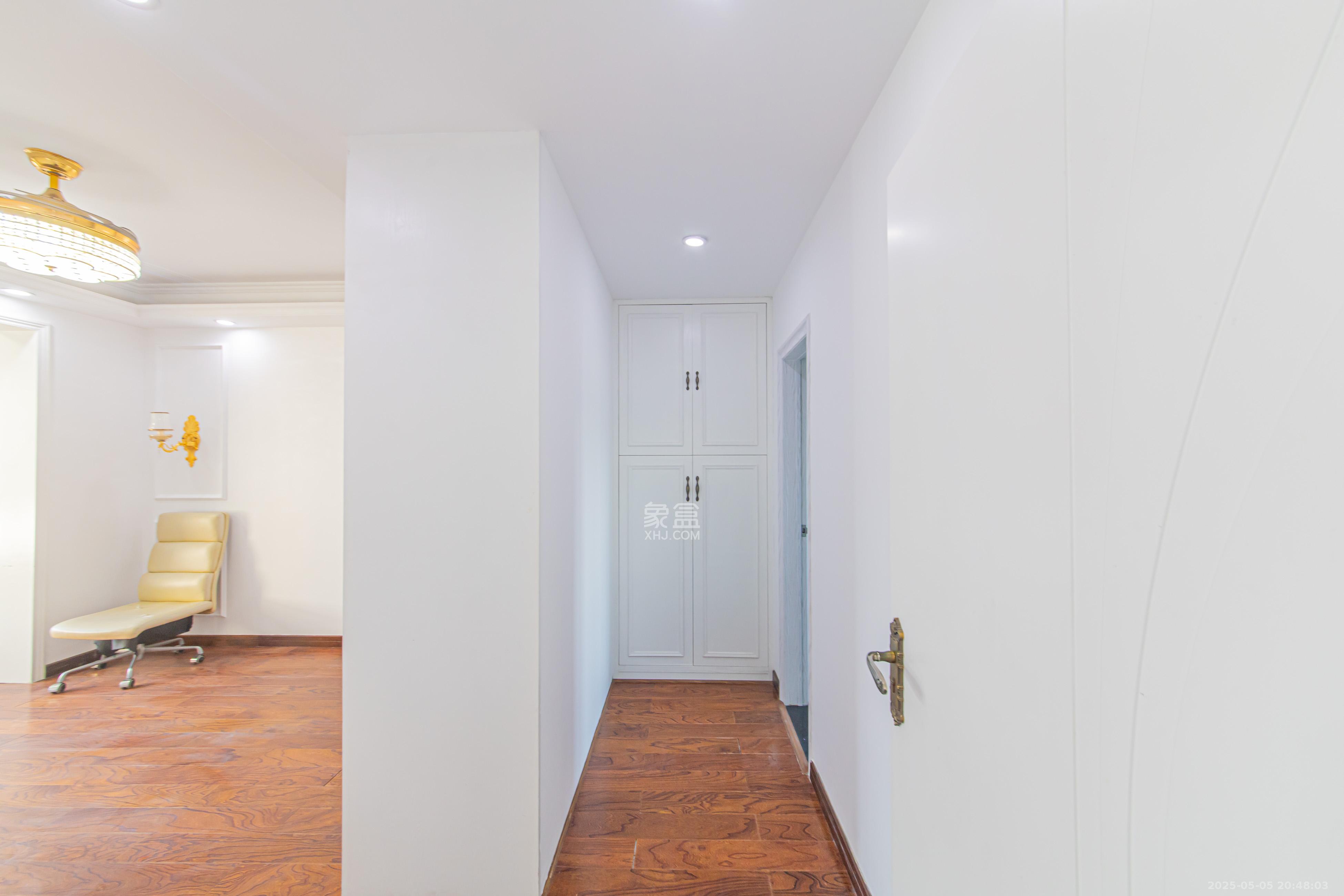 北辰中央公园B区 4室2厅2卫 131.0万 北辰中央公园B区 4室2厅2卫 131.0万卫生间