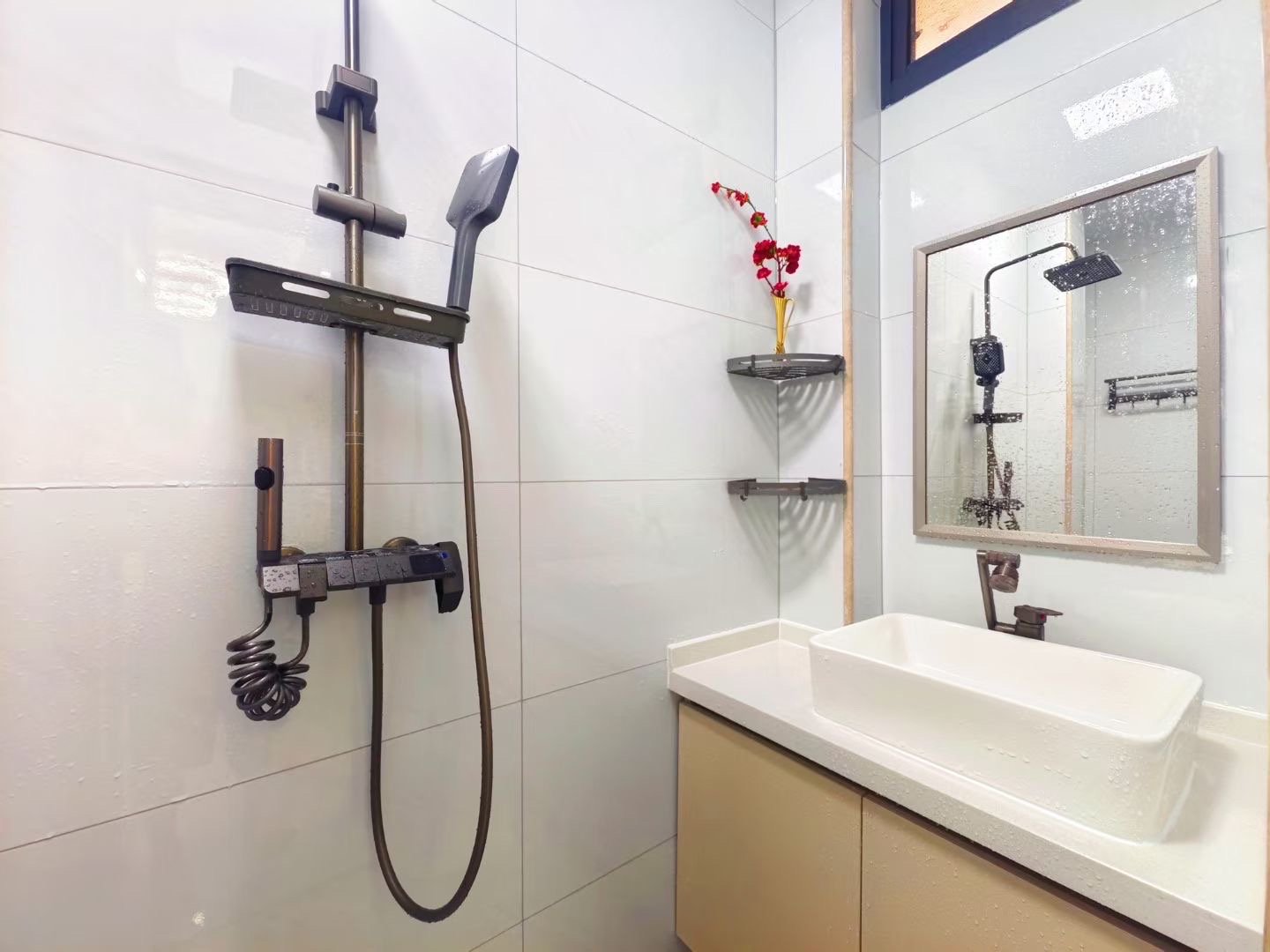 海南省农业学校  3室2厅1卫    99.8万 海南省农业学校  3室2厅1卫    99.8万客厅