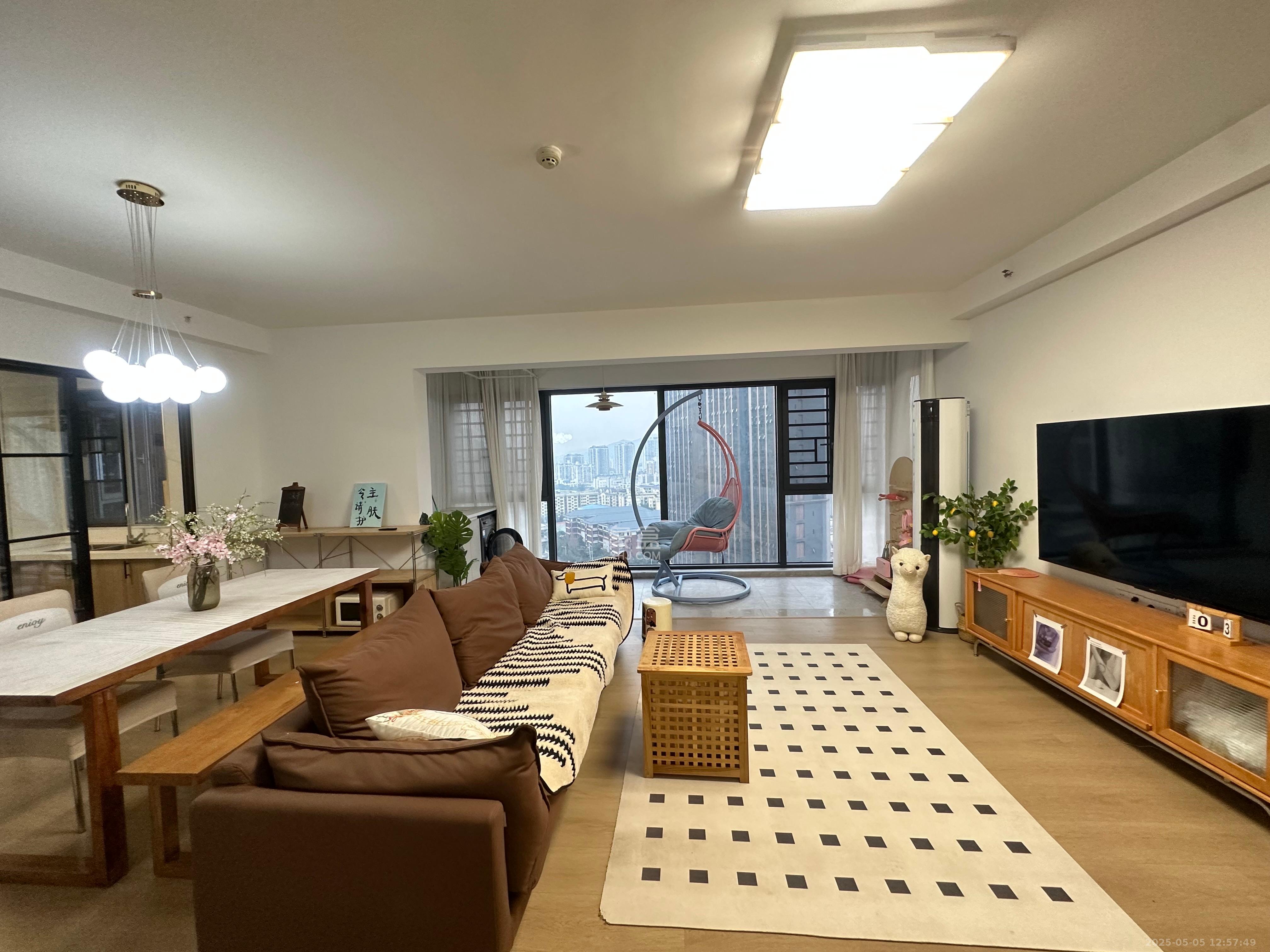保利天禧D区  4室2厅2卫   5600.00元/月室内图