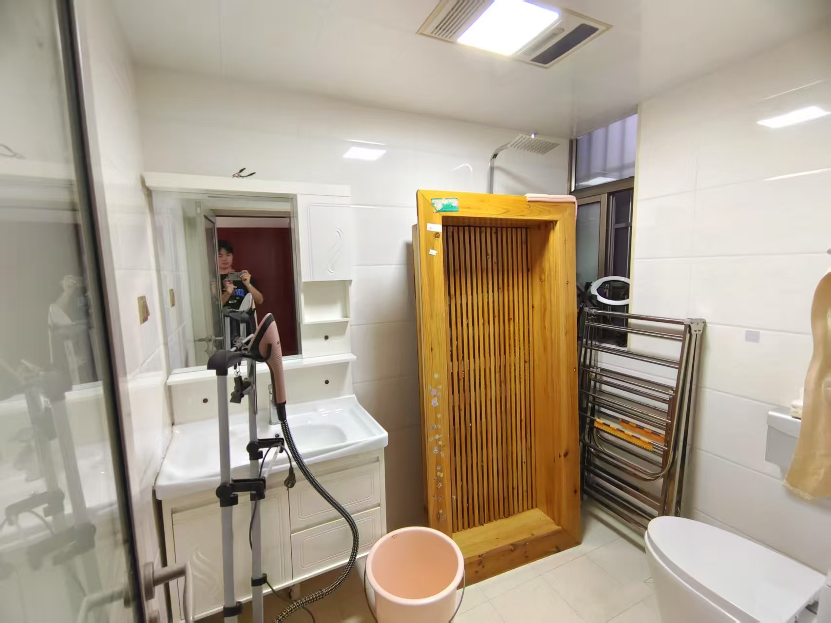 国色天香 3室2厅2卫 1800.0元/月 国色天香 3室2厅2卫 1800.0元/月室内图