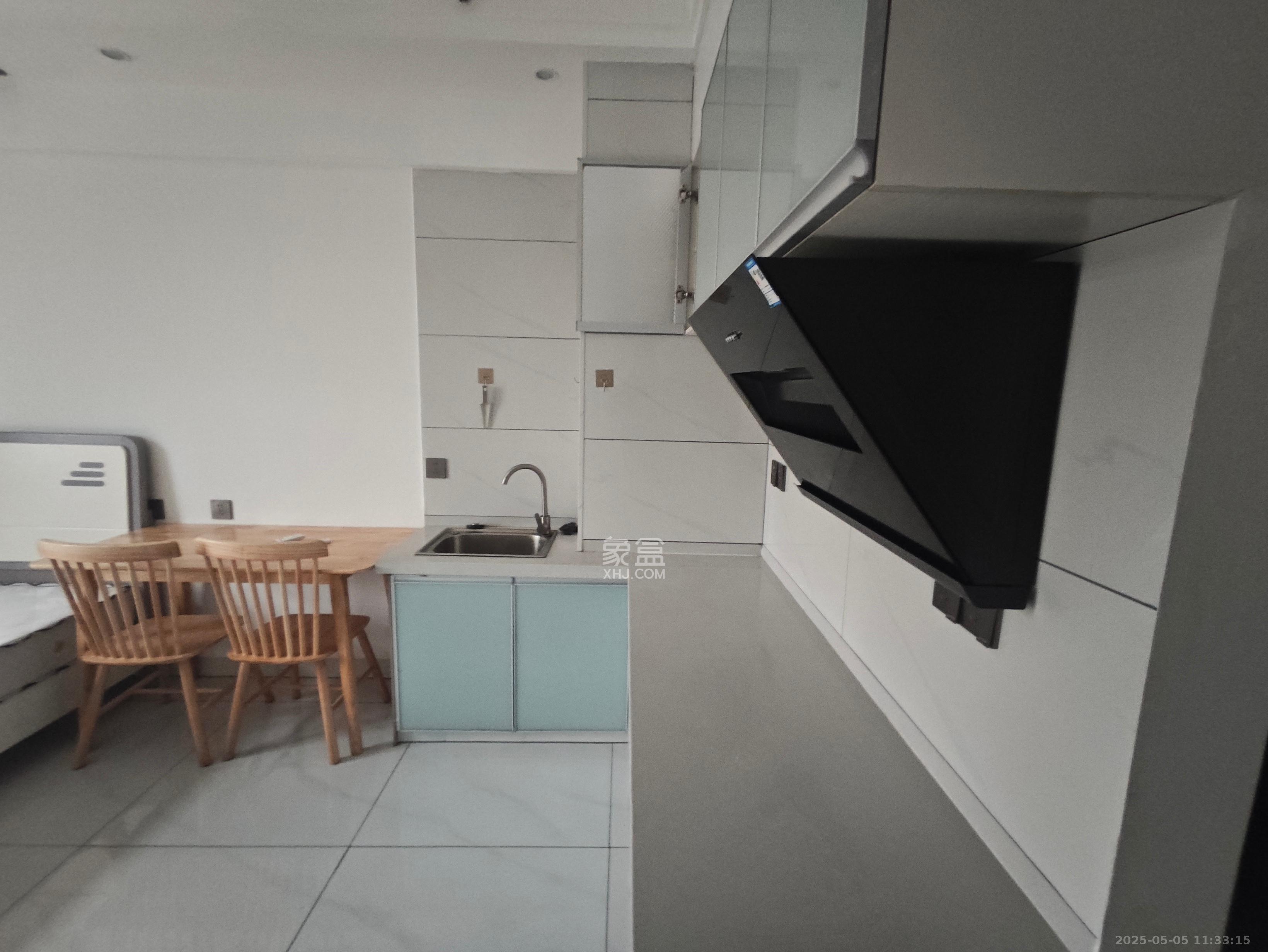 鑫远紫樾香山二期 1室1厅1卫 1400.0元/月 鑫远紫樾香山二期 1室1厅1卫 1400.0元/月室内图