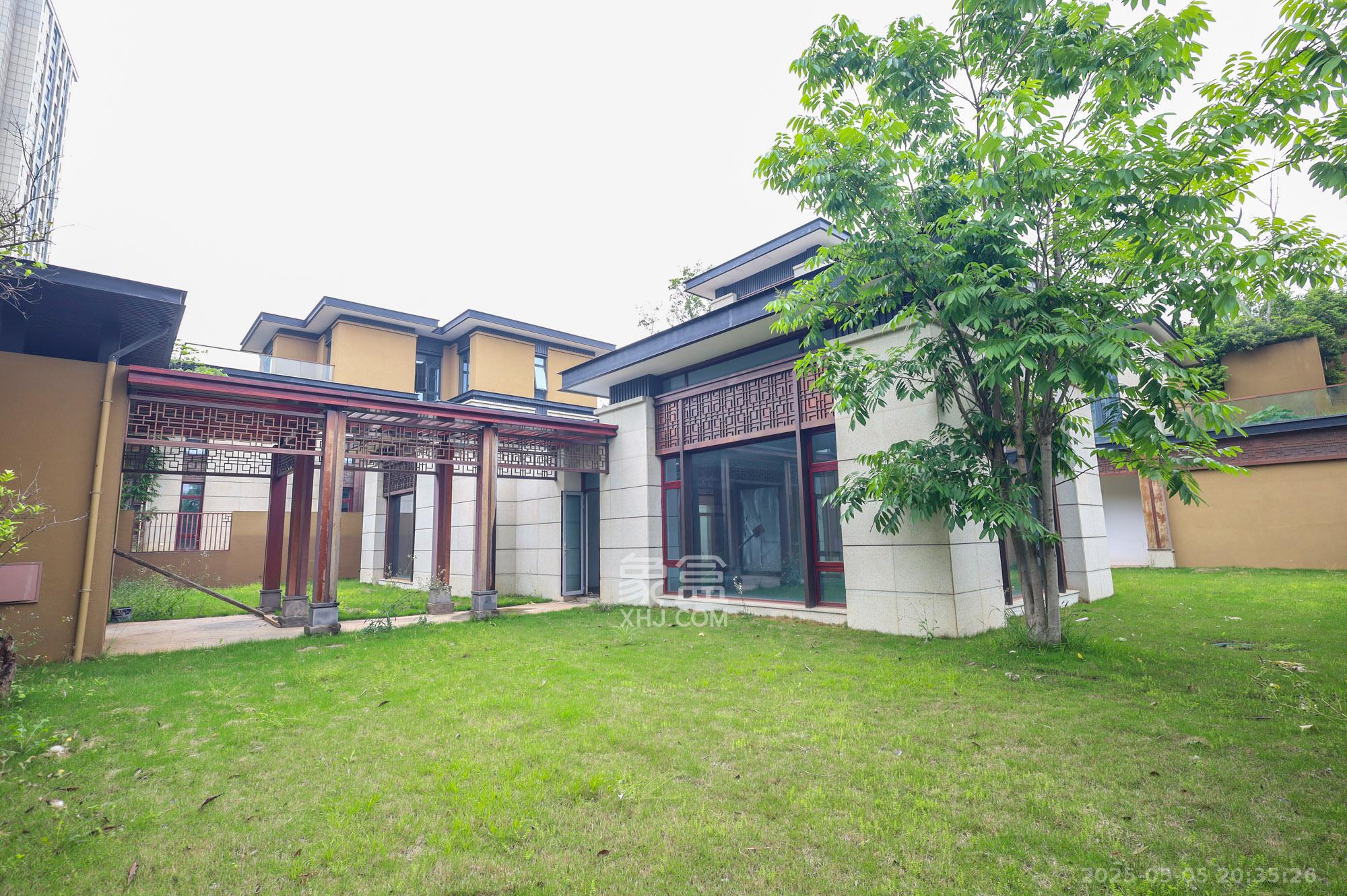 湘江壹号四期（创远湘江壹号）  8室3厅5卫   3600.00万