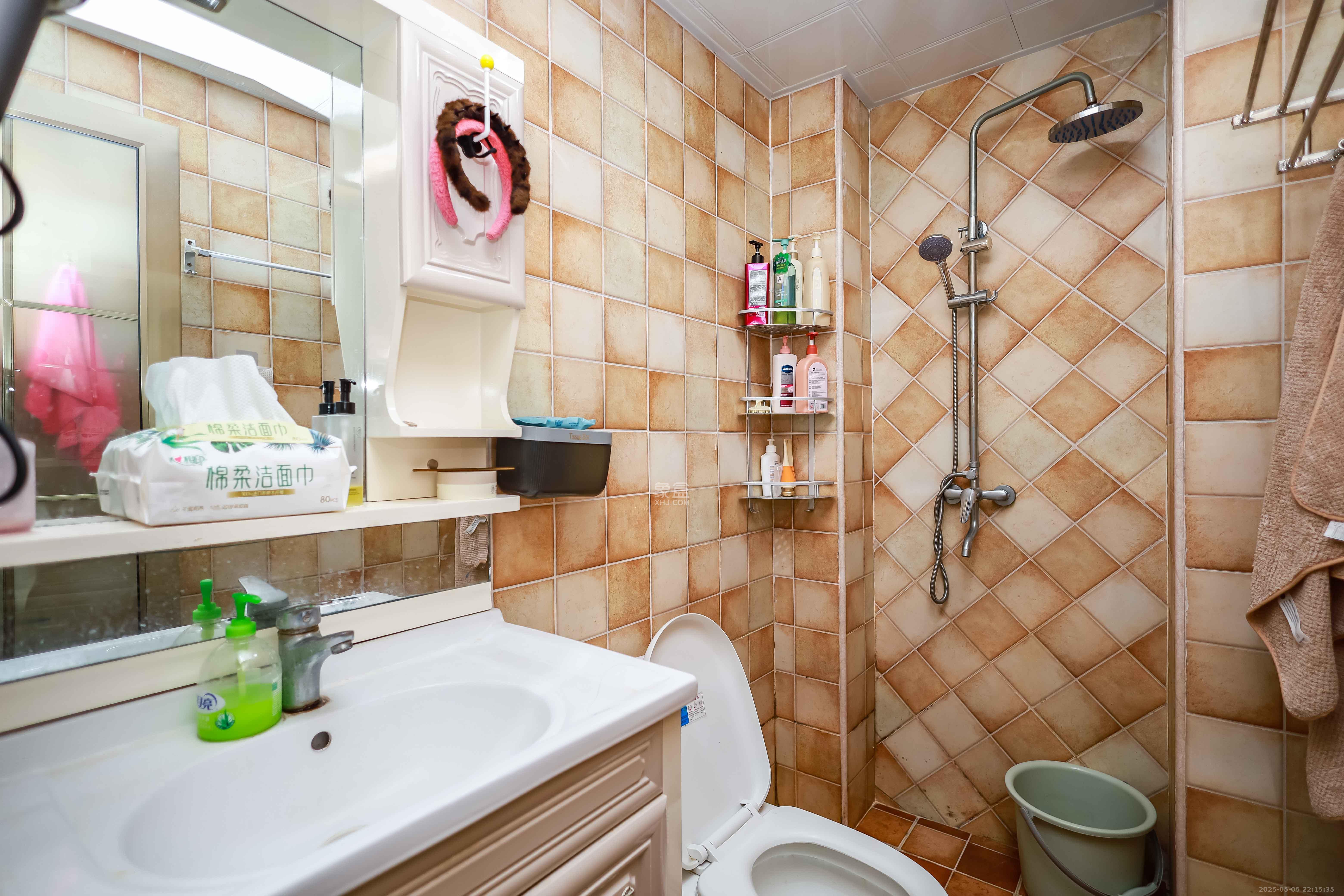 莱茵城  2室2厅1卫    58.0万 莱茵城  2室2厅1卫    58.0万卫生间