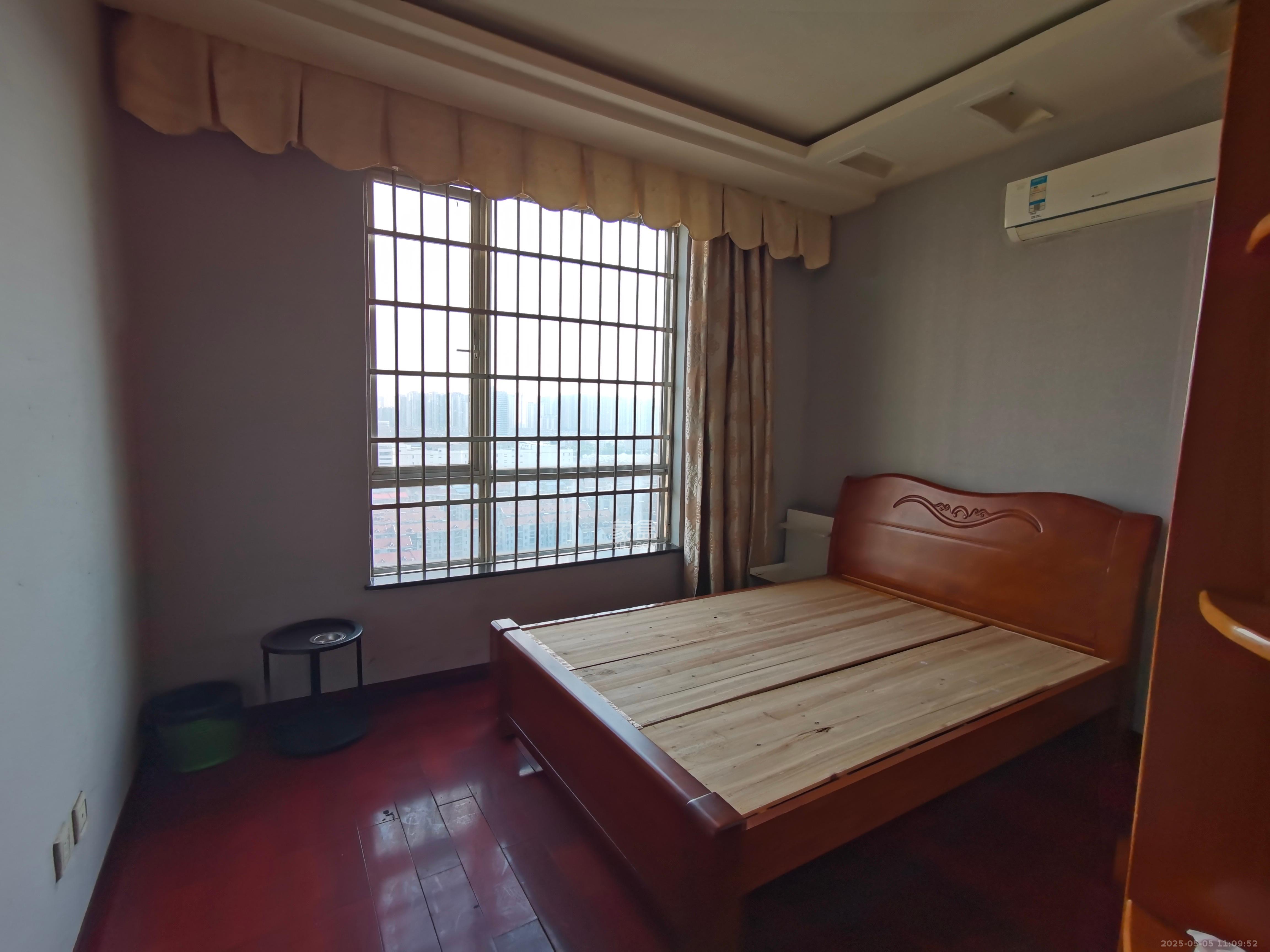 上河国际A座  2室2厅1卫   2500.00元/月室内图